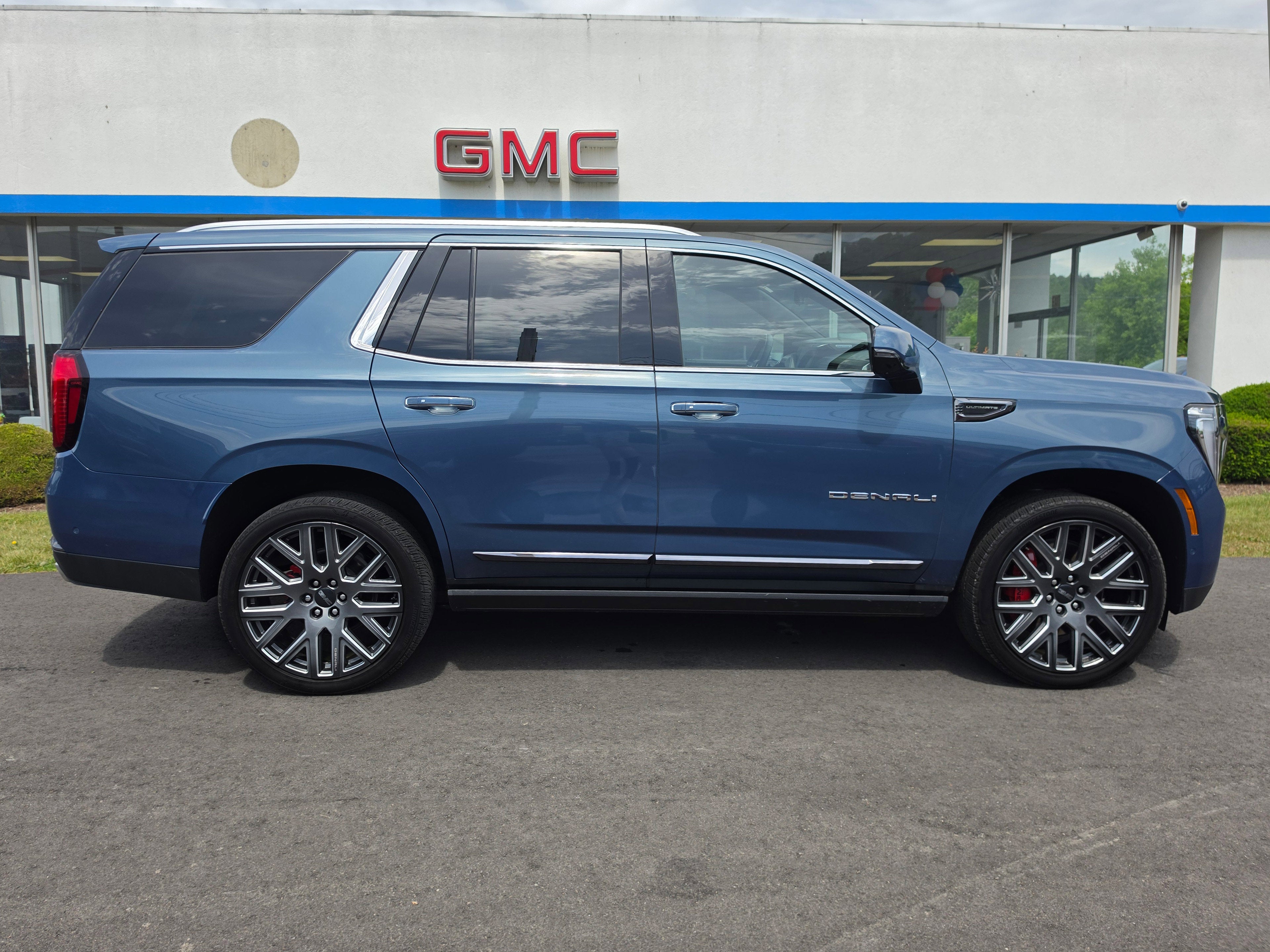 2025 GMC Yukon Denali Ultimate