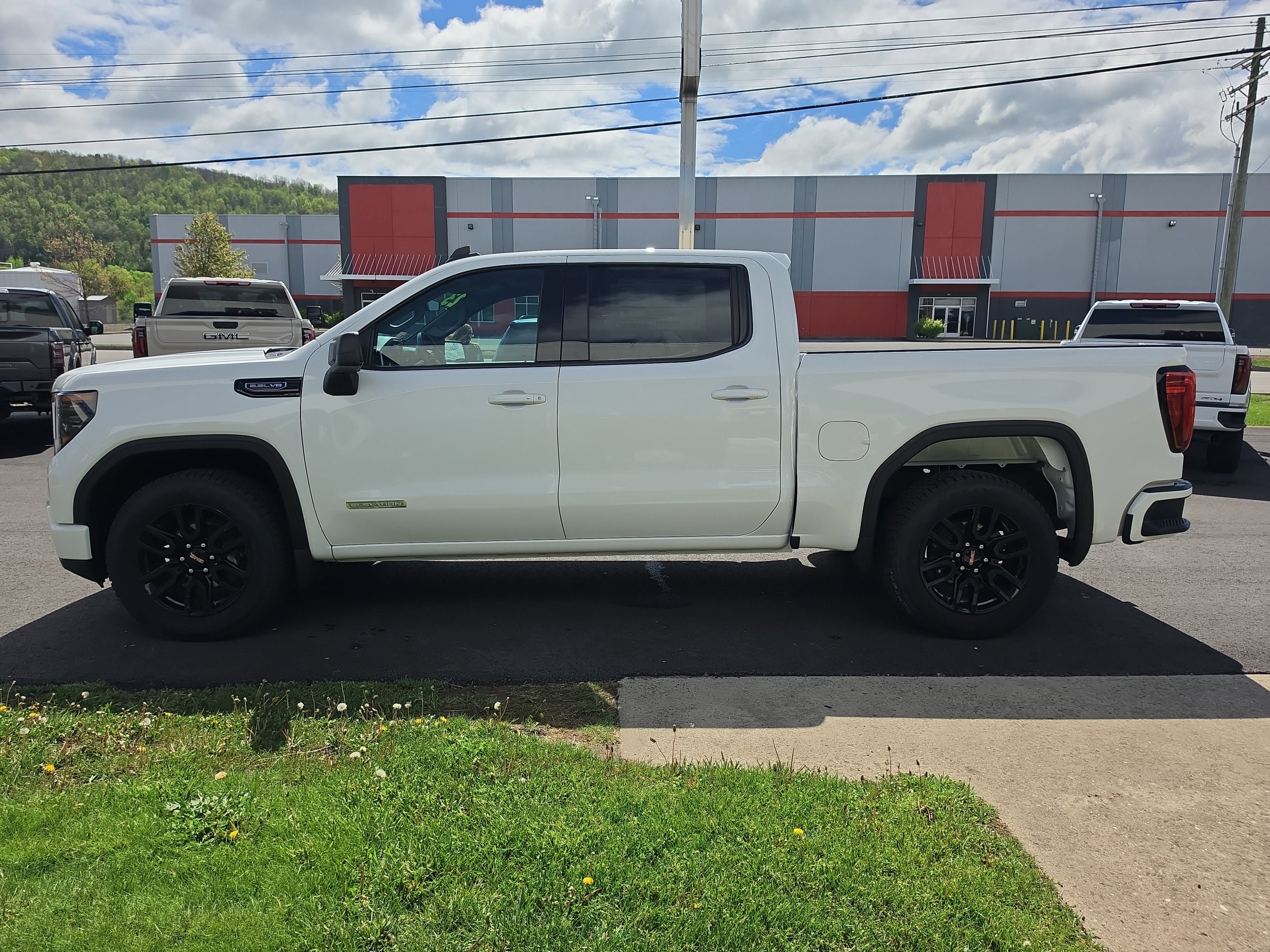 2023 GMC Sierra 1500 Elevation