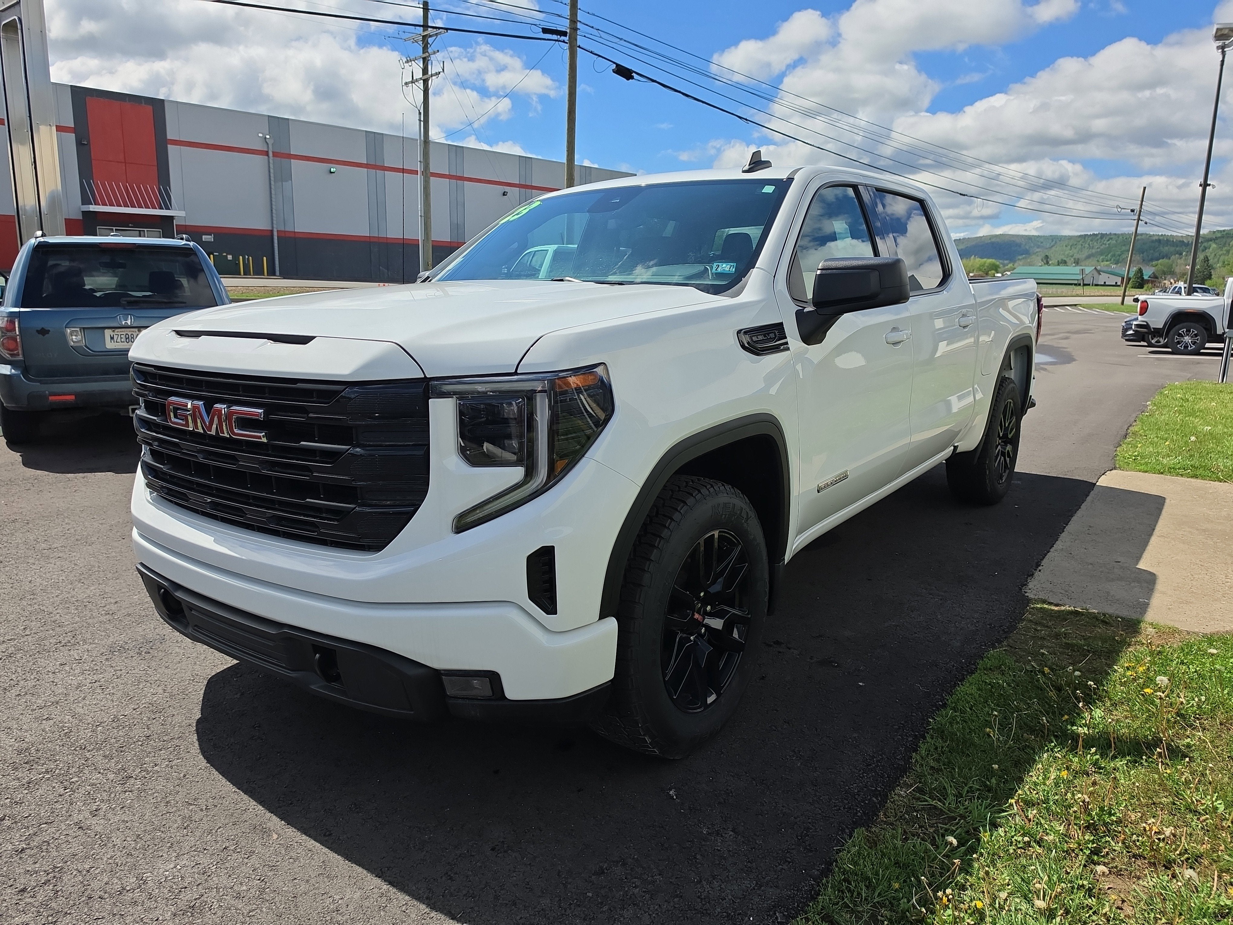 2023 GMC Sierra 1500 Elevation