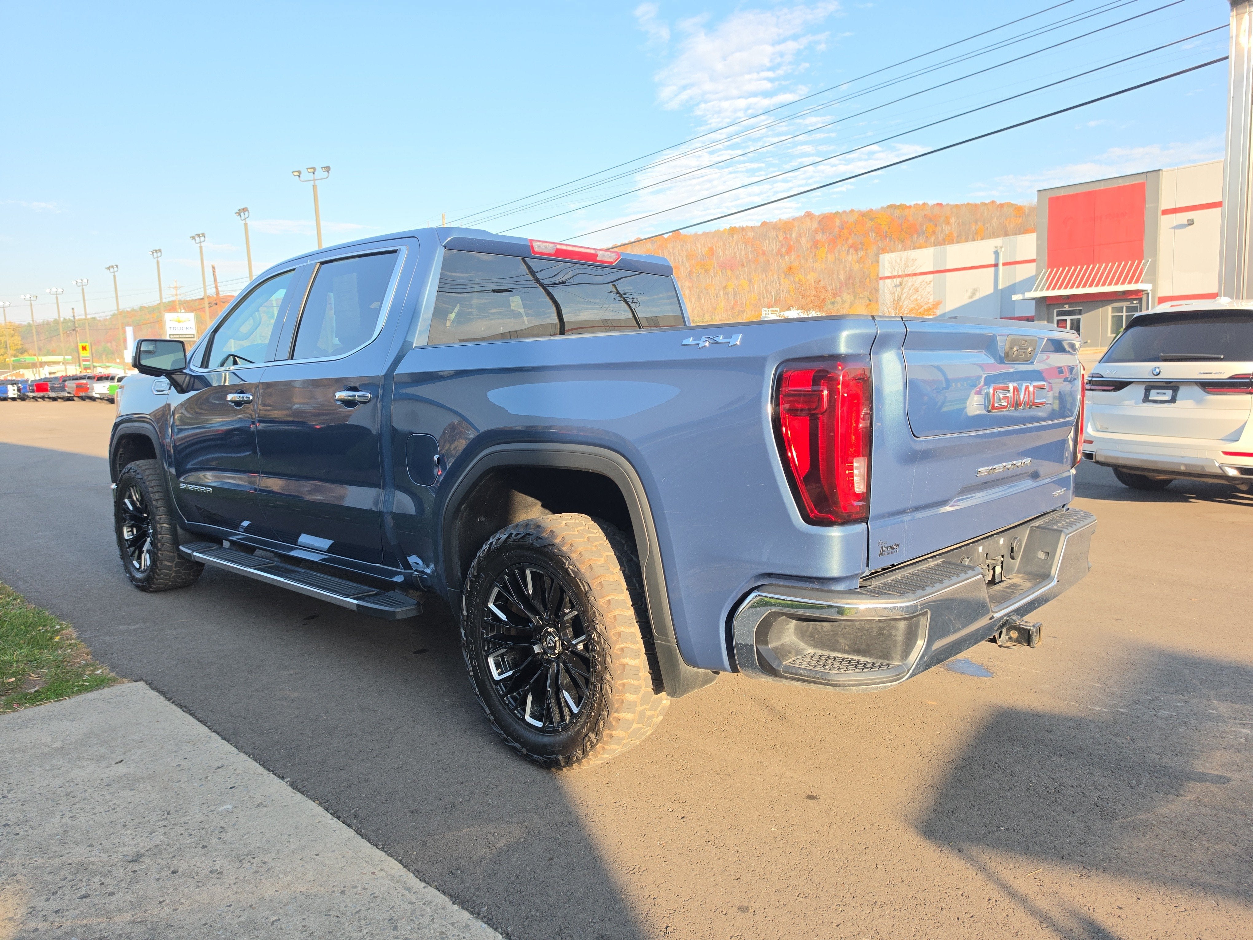 2024 GMC Sierra 1500 SLT