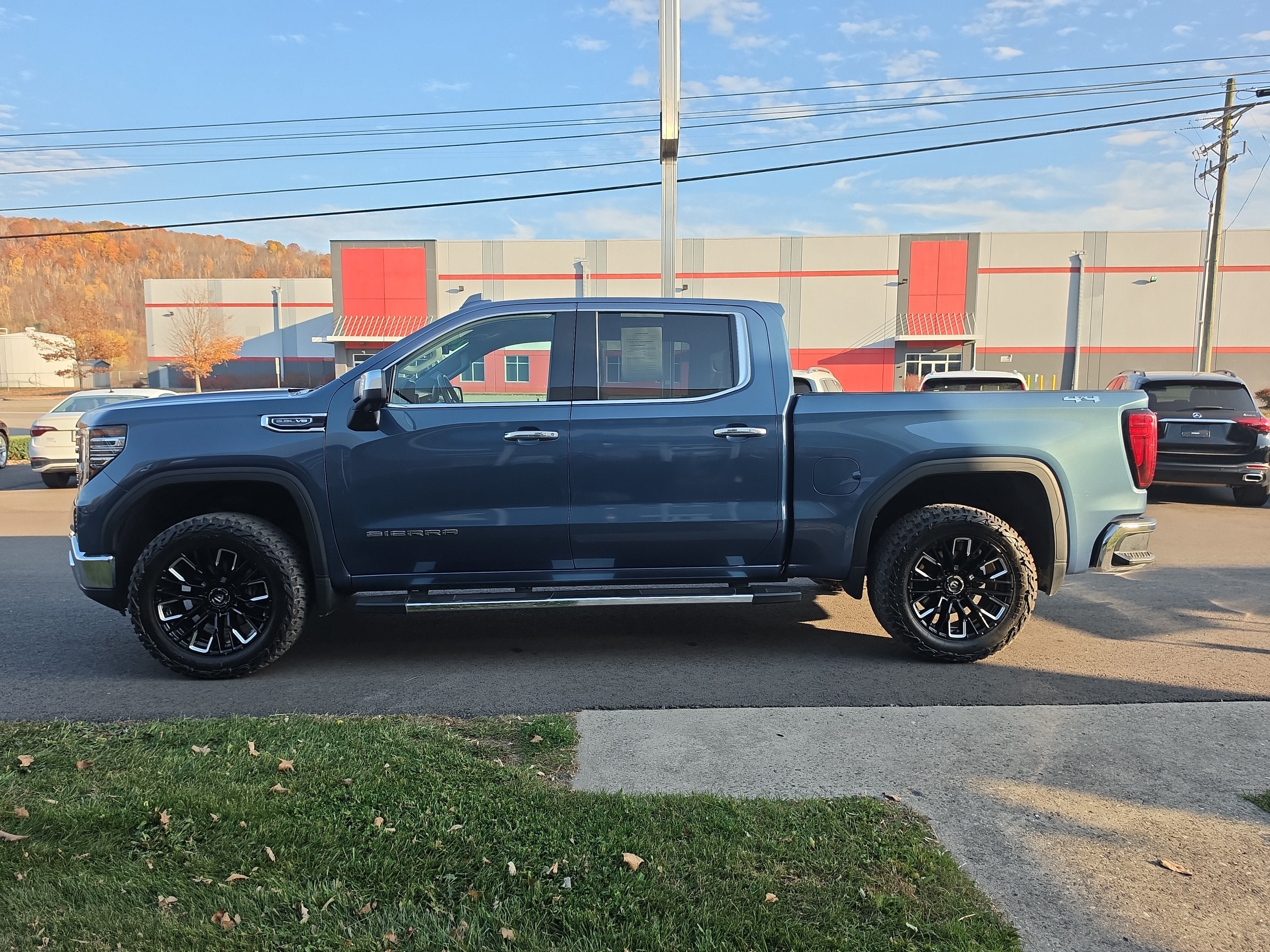 2024 GMC Sierra 1500 SLT