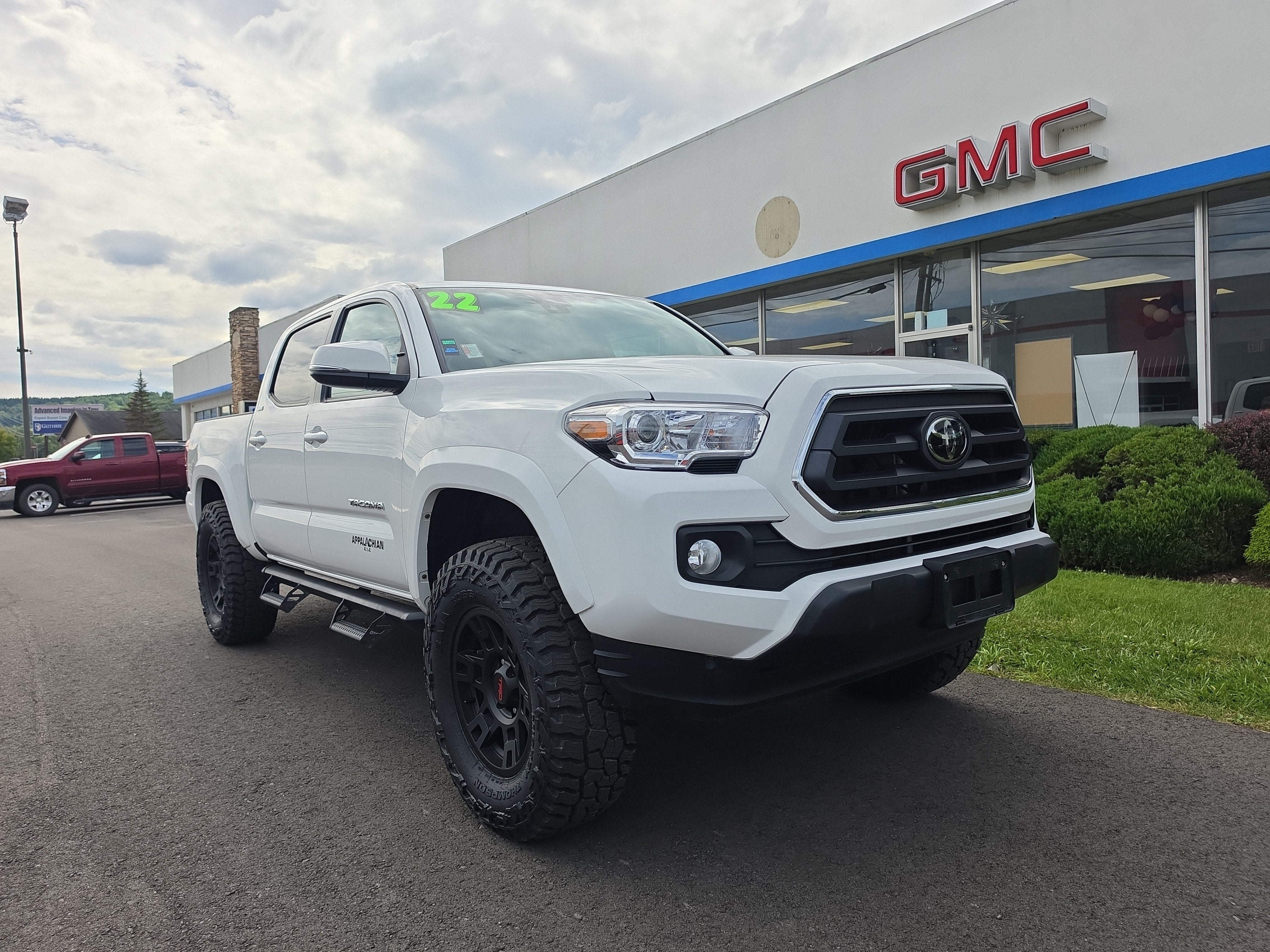 2022 Toyota Tacoma 4WD SR