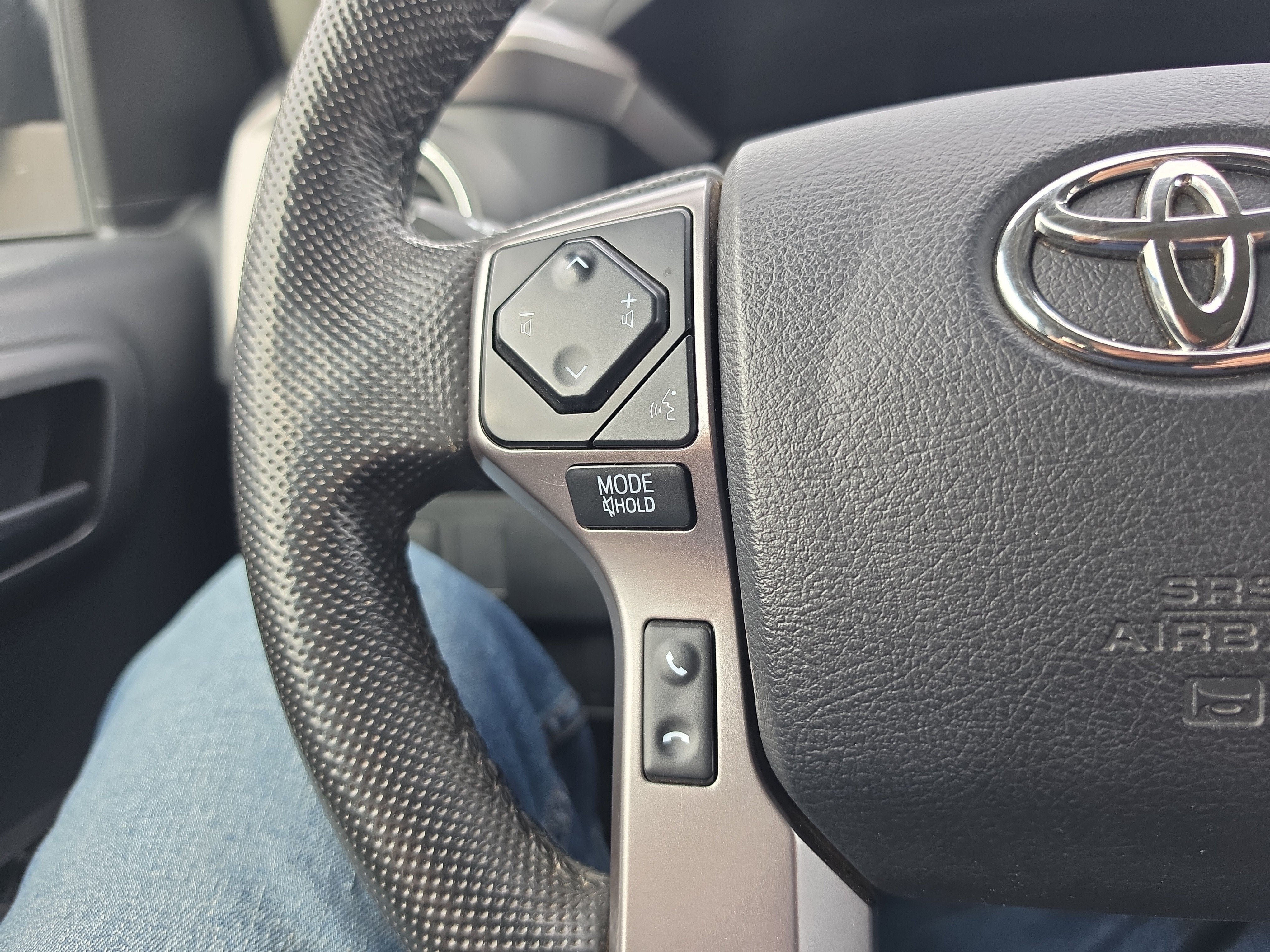 2022 Toyota Tacoma 4WD SR