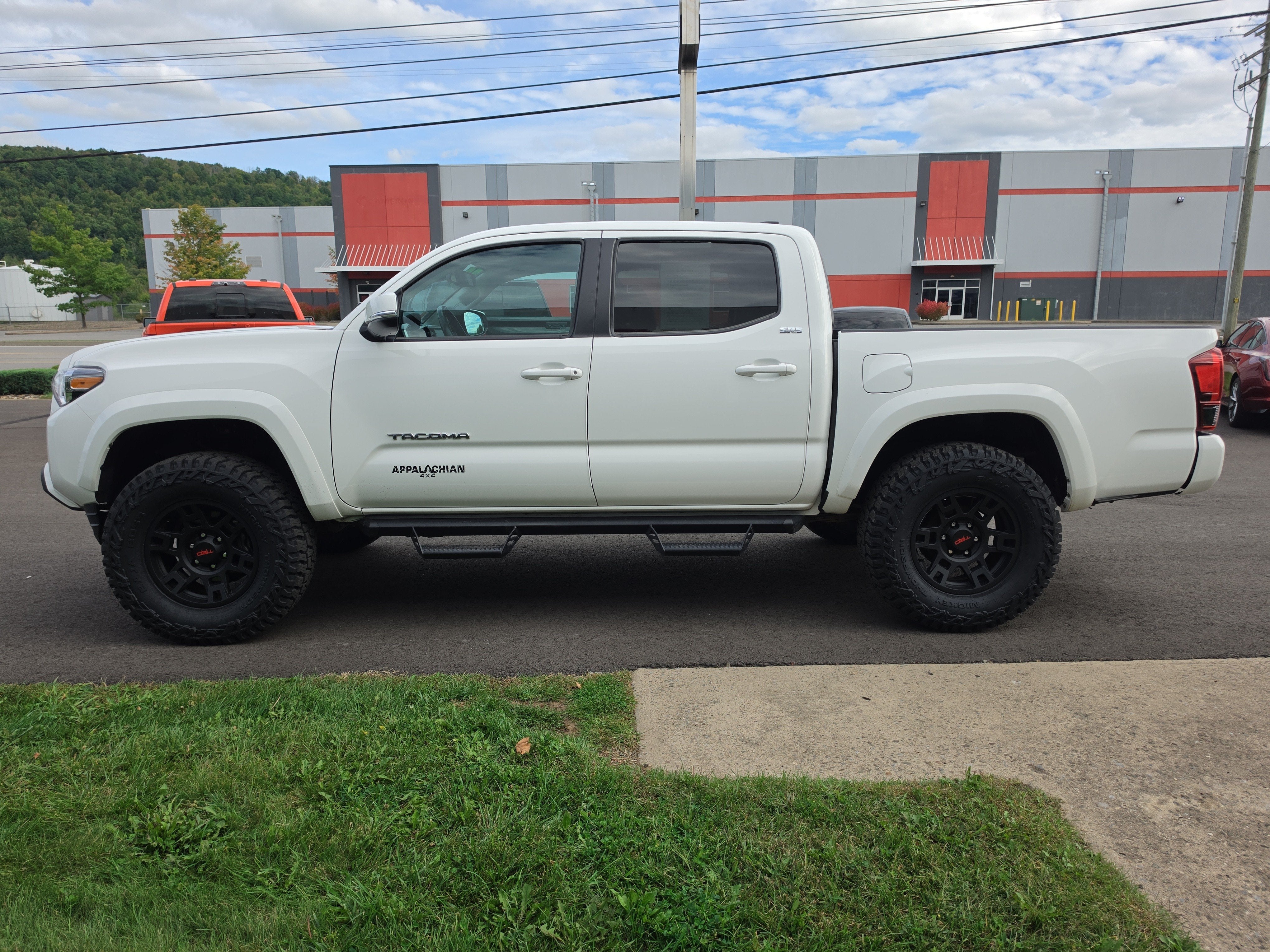 2022 Toyota Tacoma 4WD SR