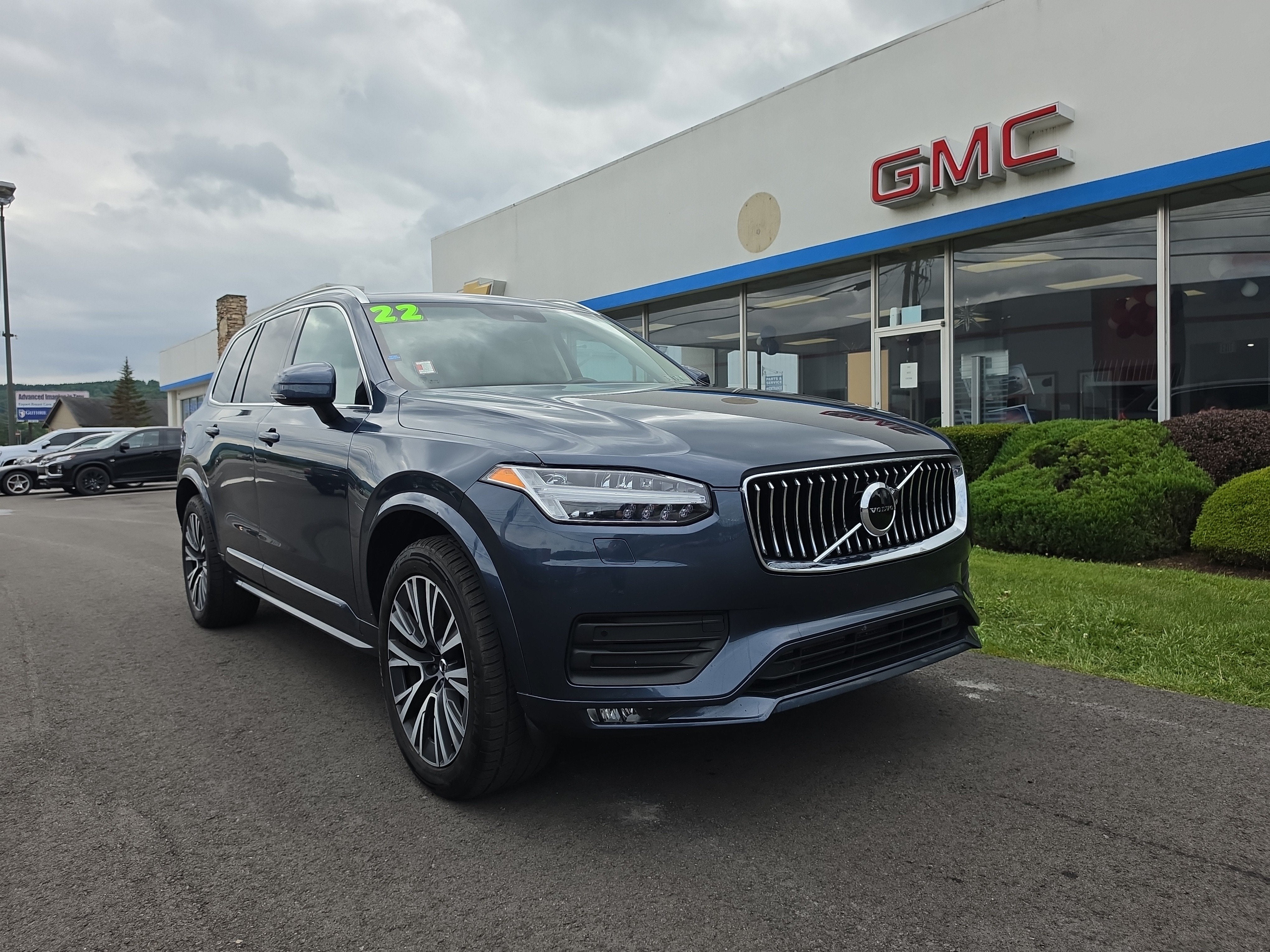 2022 Volvo XC90 Momentum