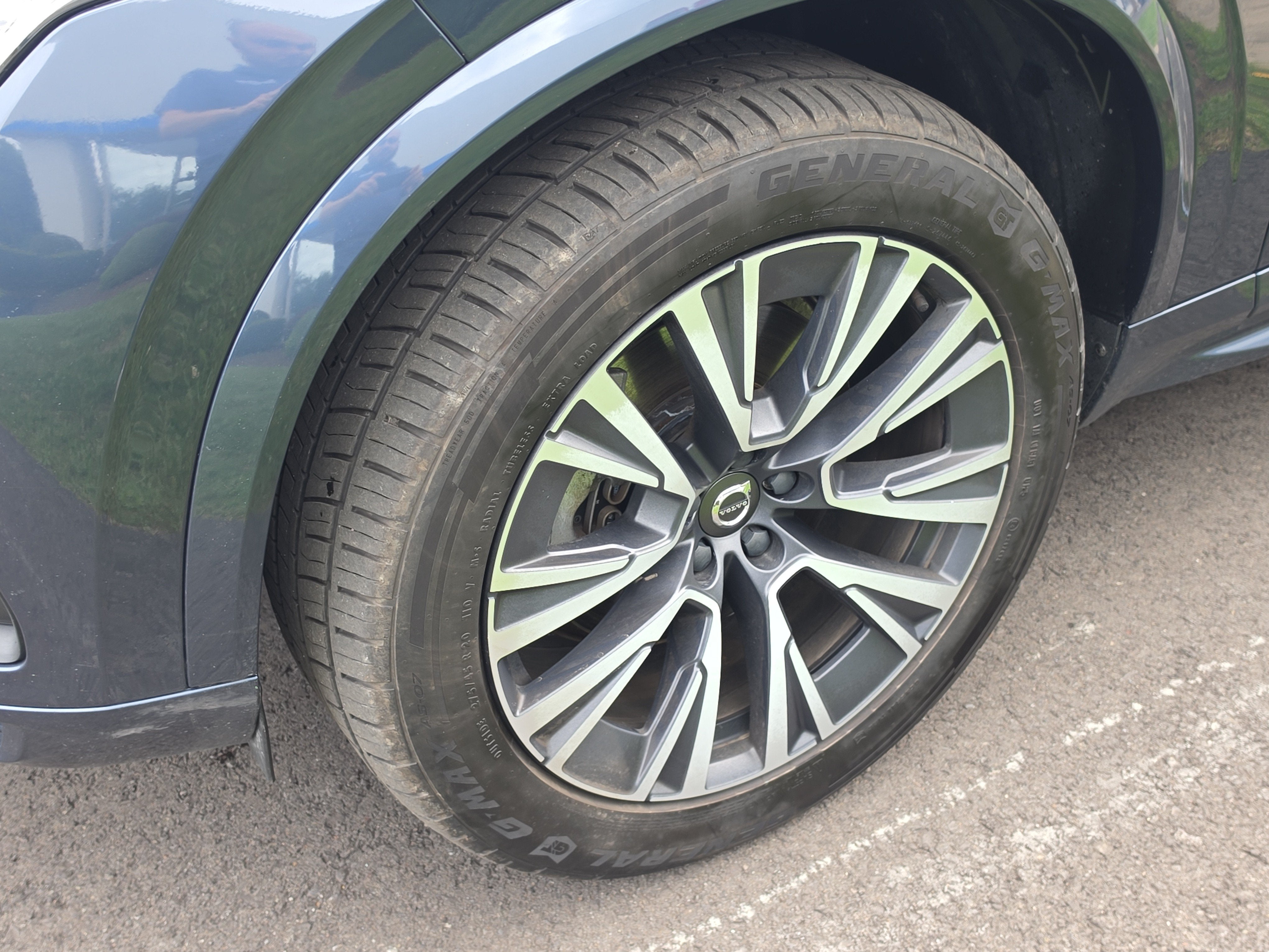 2022 Volvo XC90 Momentum