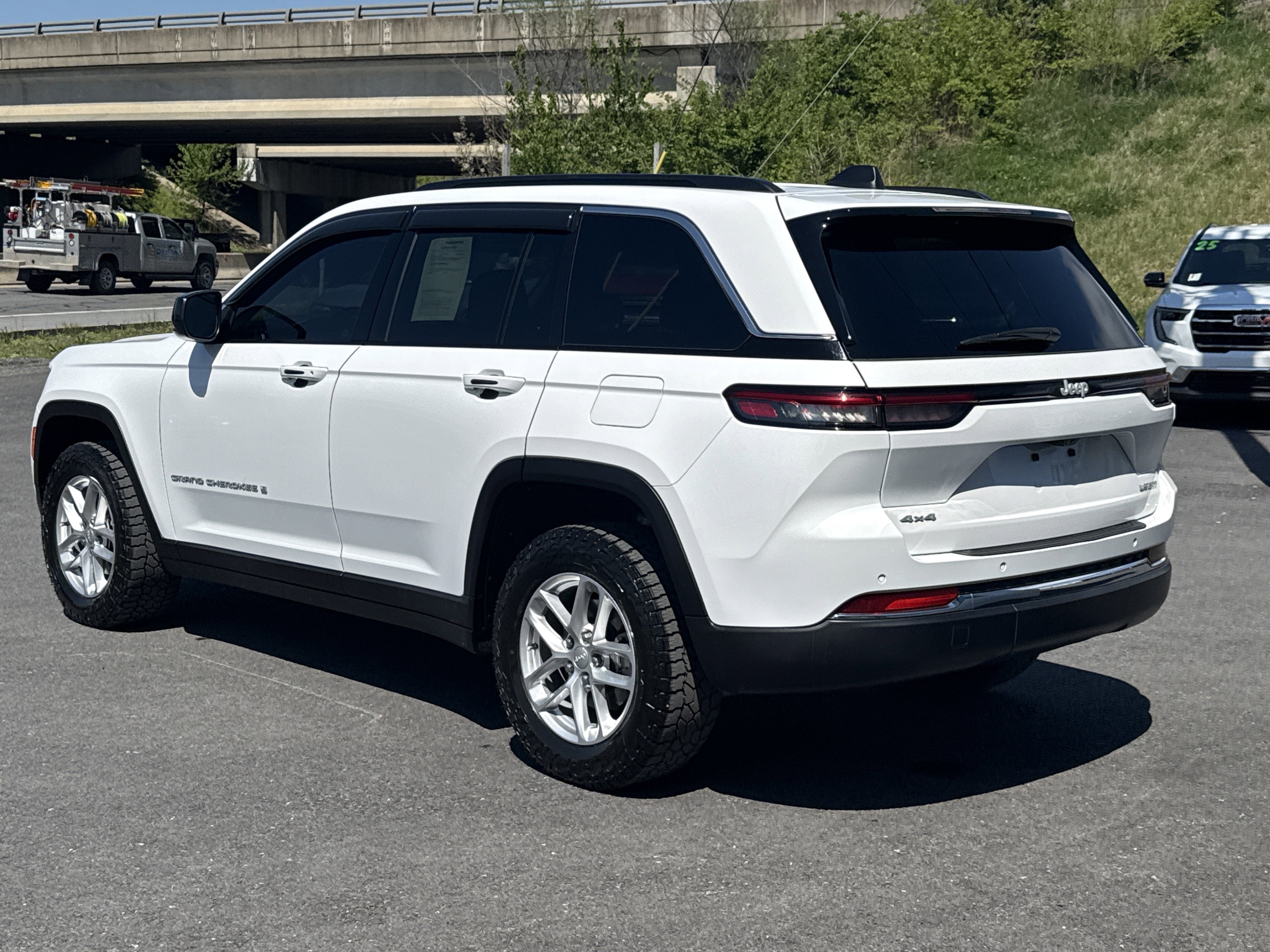 2024 Jeep Grand Cherokee Laredo X