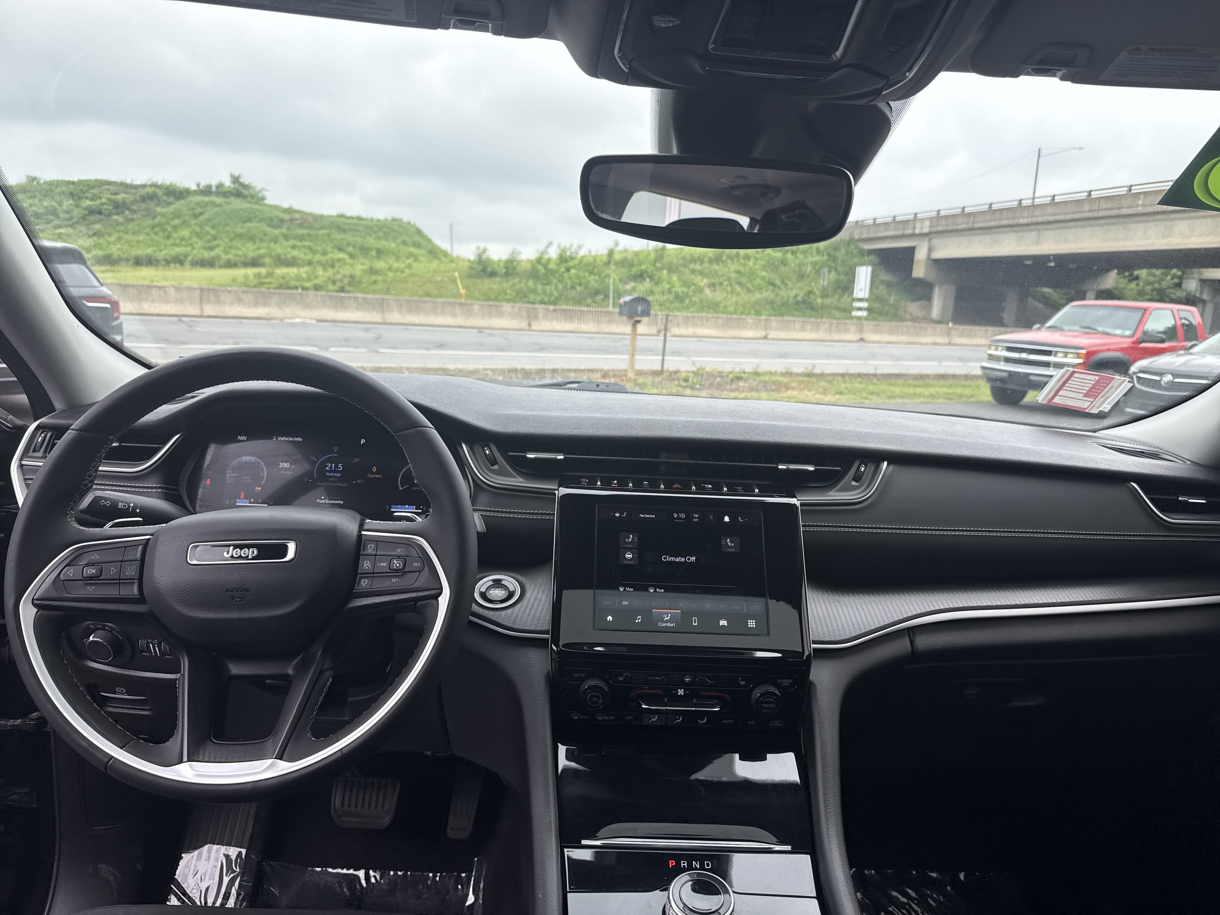 2023 Jeep Grand Cherokee Laredo