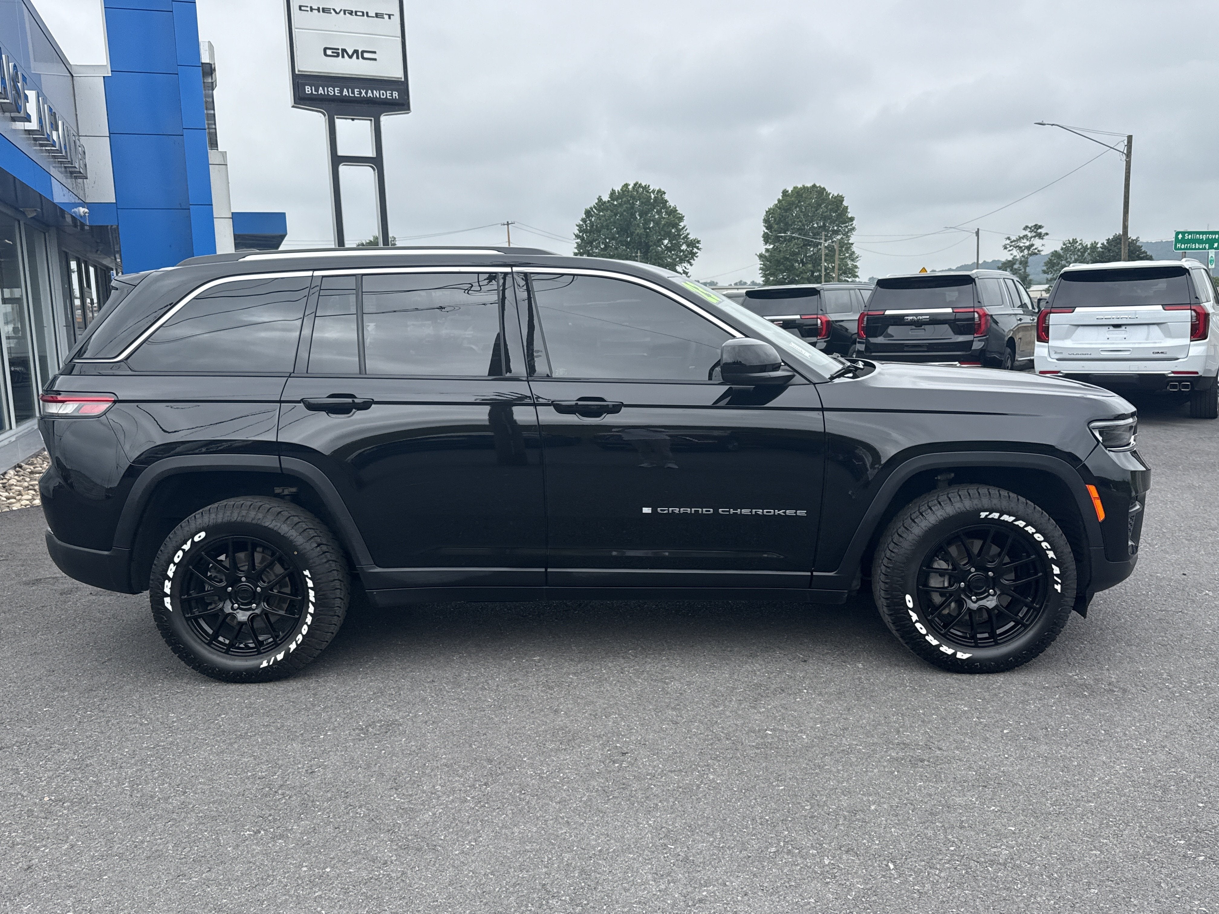 2023 Jeep Grand Cherokee Laredo