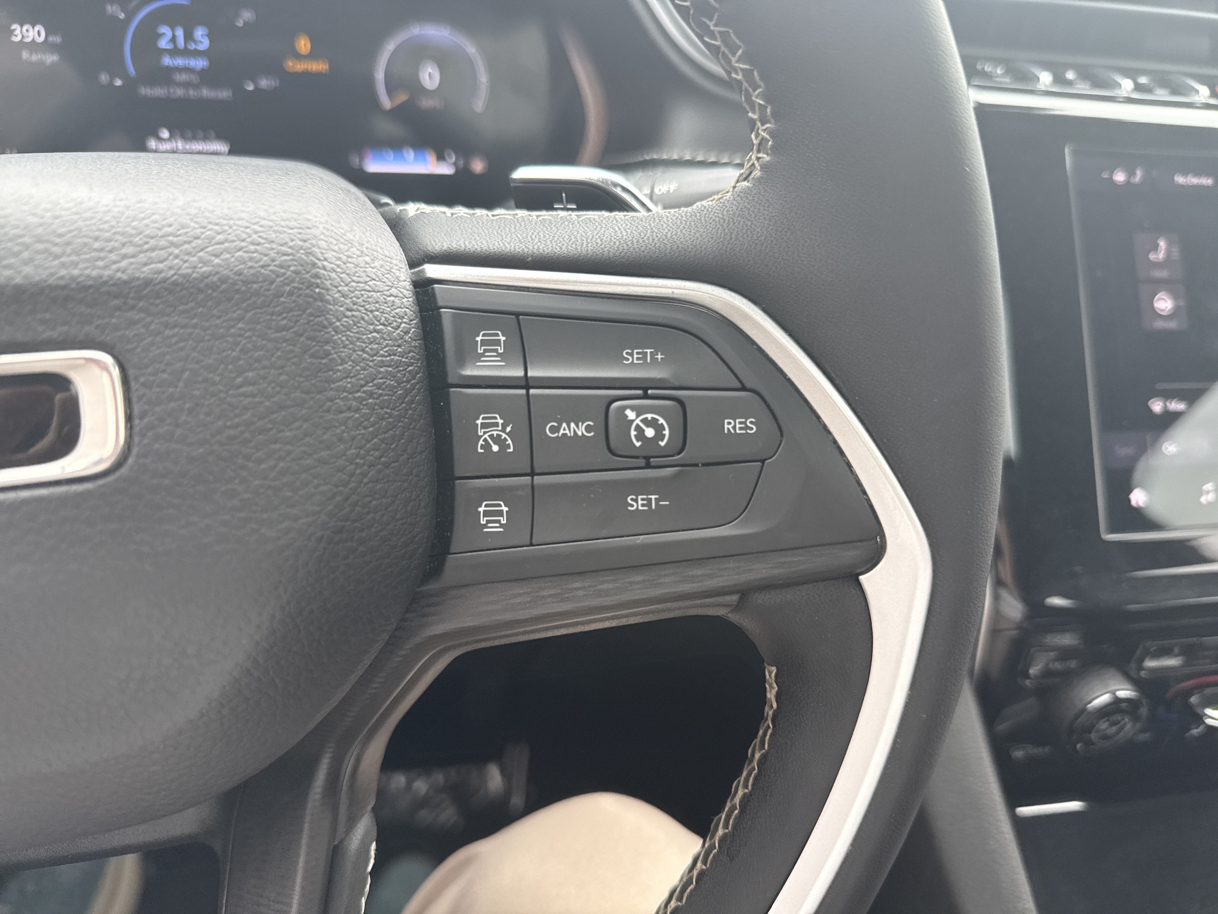 2023 Jeep Grand Cherokee Laredo