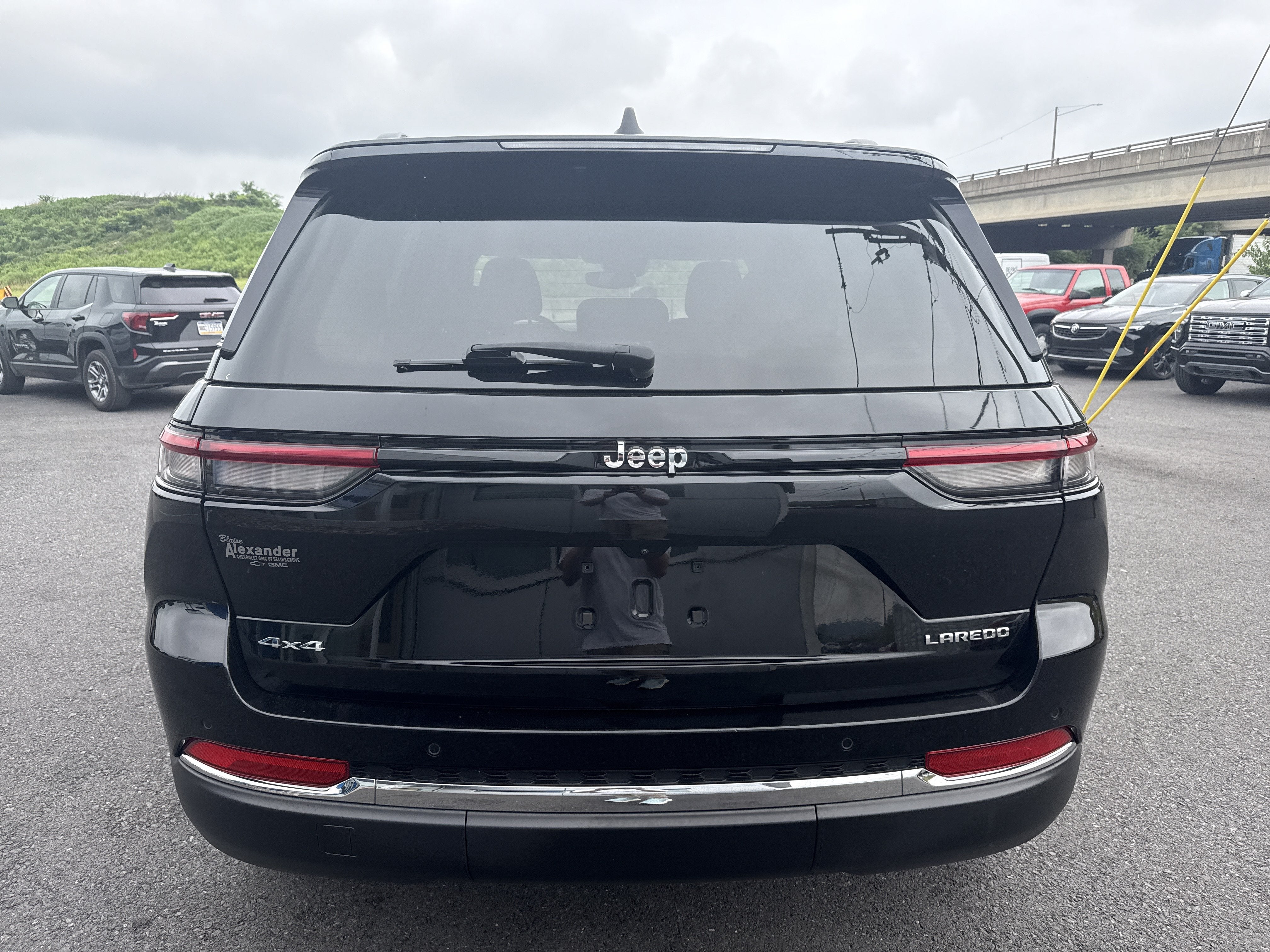 2023 Jeep Grand Cherokee Laredo
