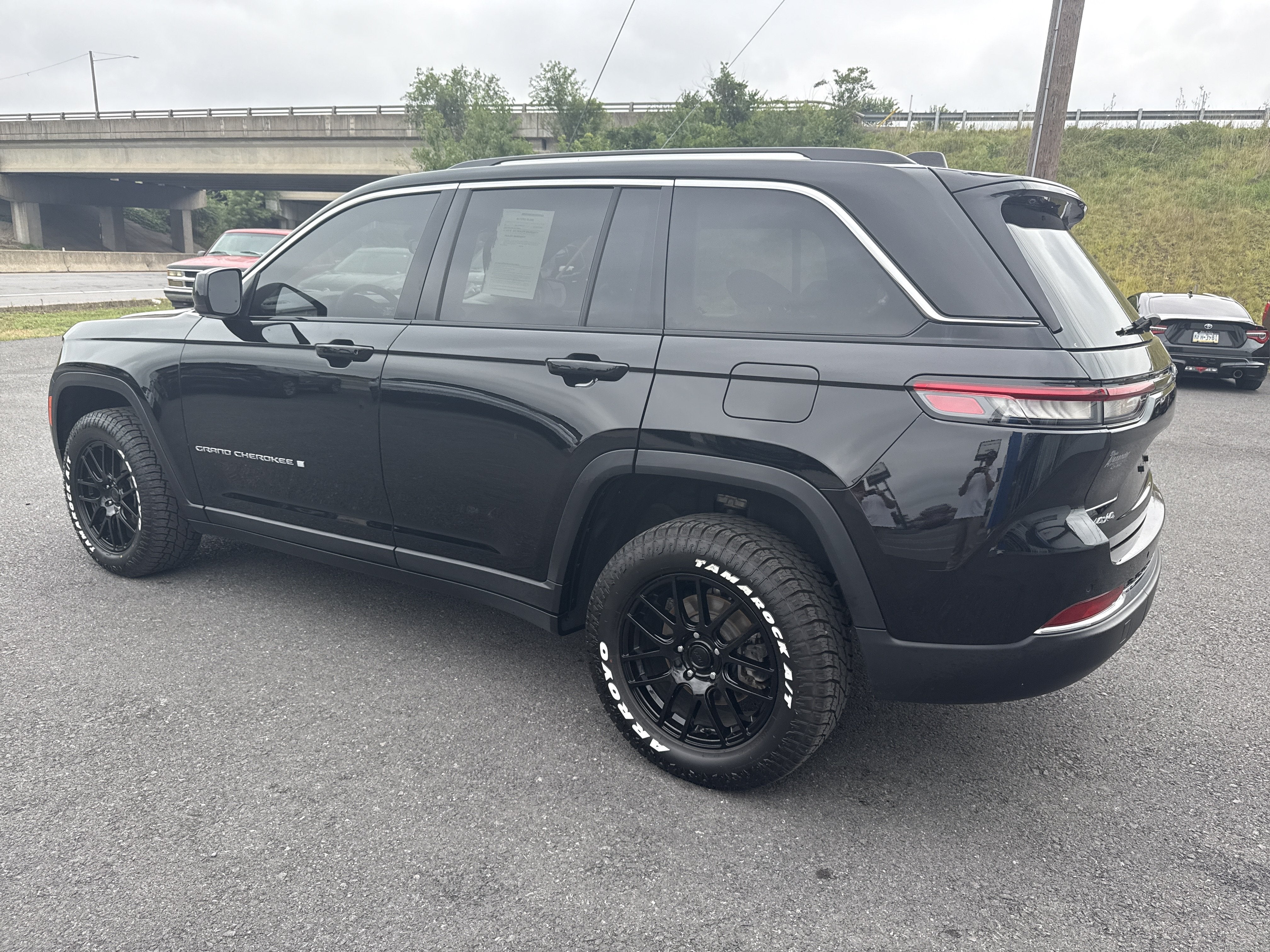 2023 Jeep Grand Cherokee Laredo