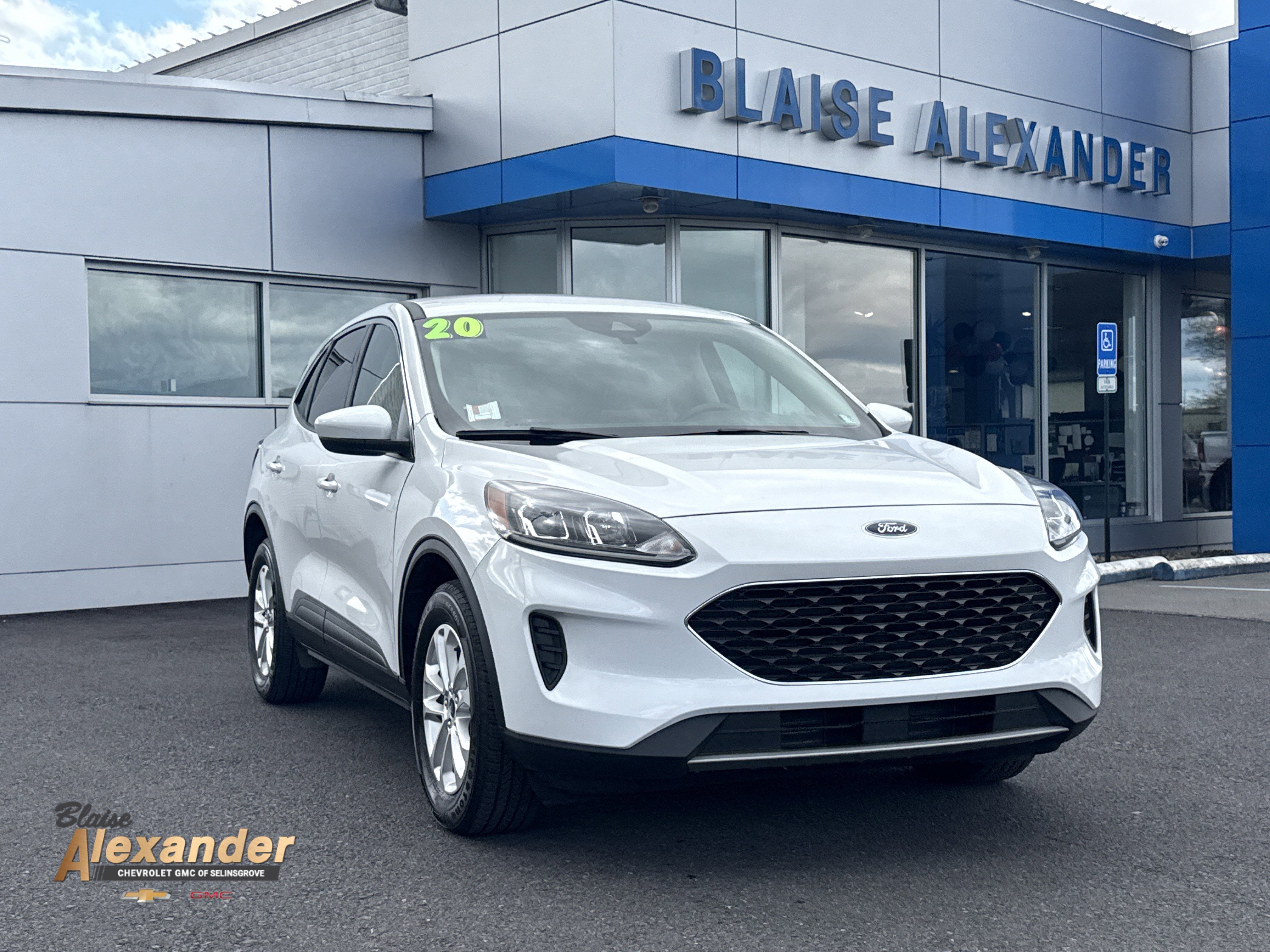 2020 Ford Escape SE