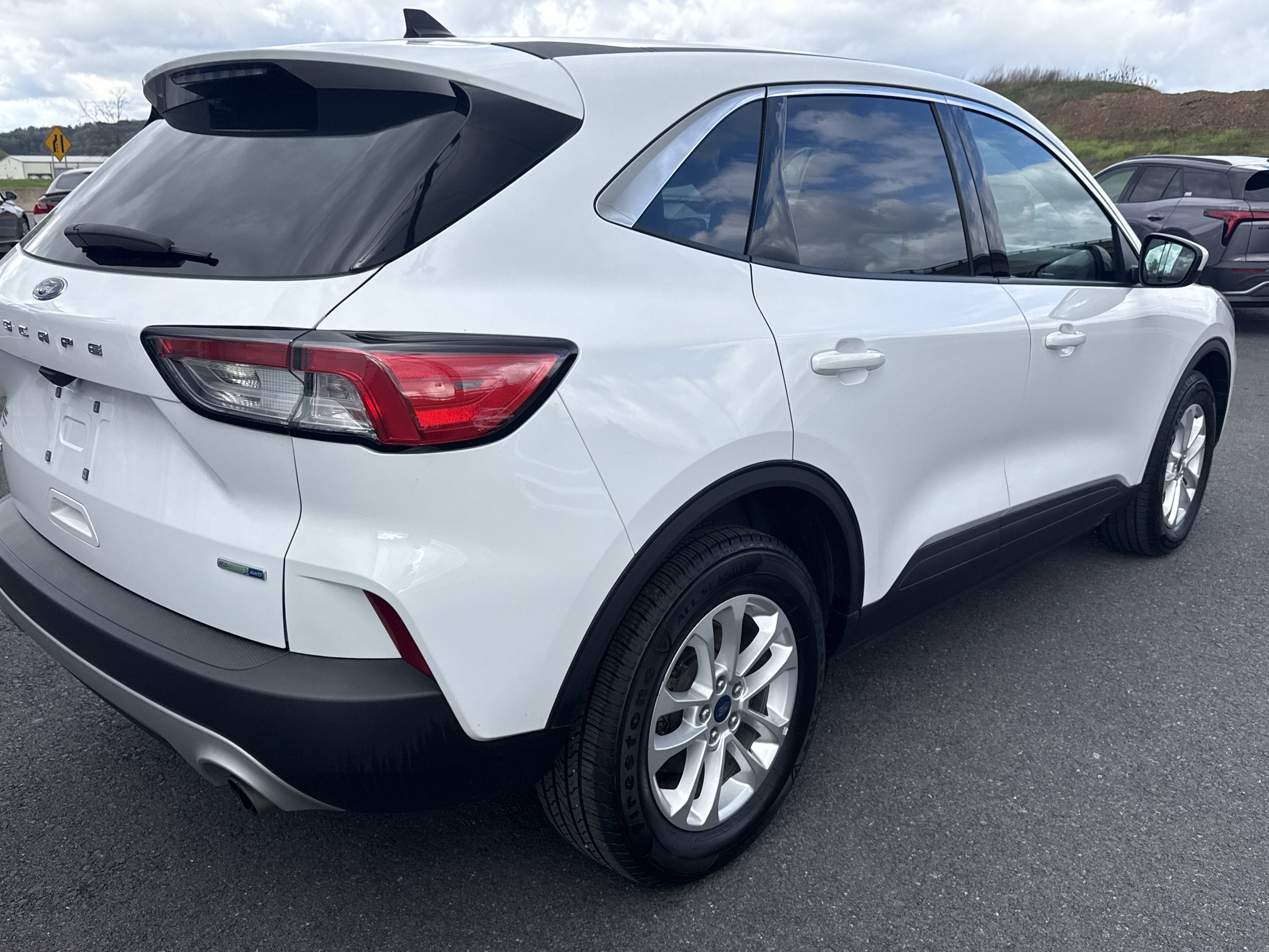 2020 Ford Escape SE