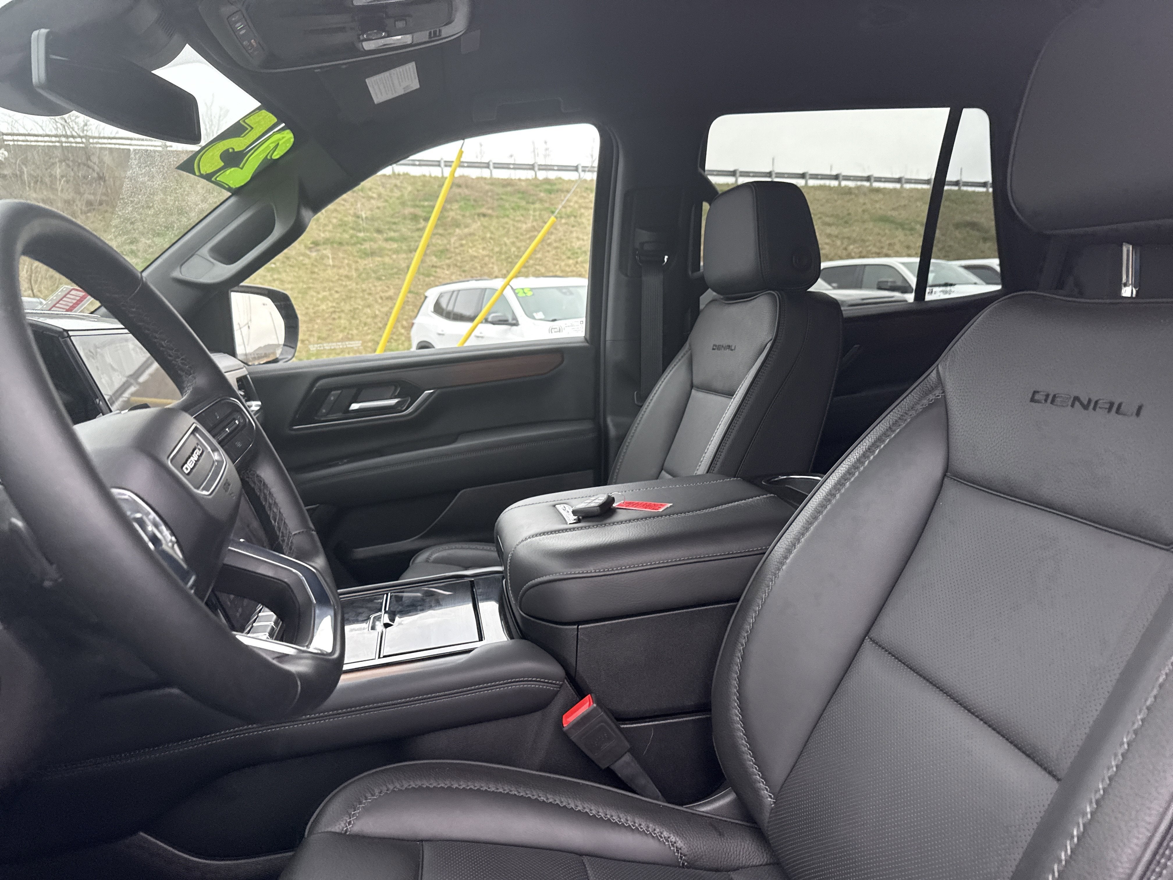 2025 GMC Yukon Denali