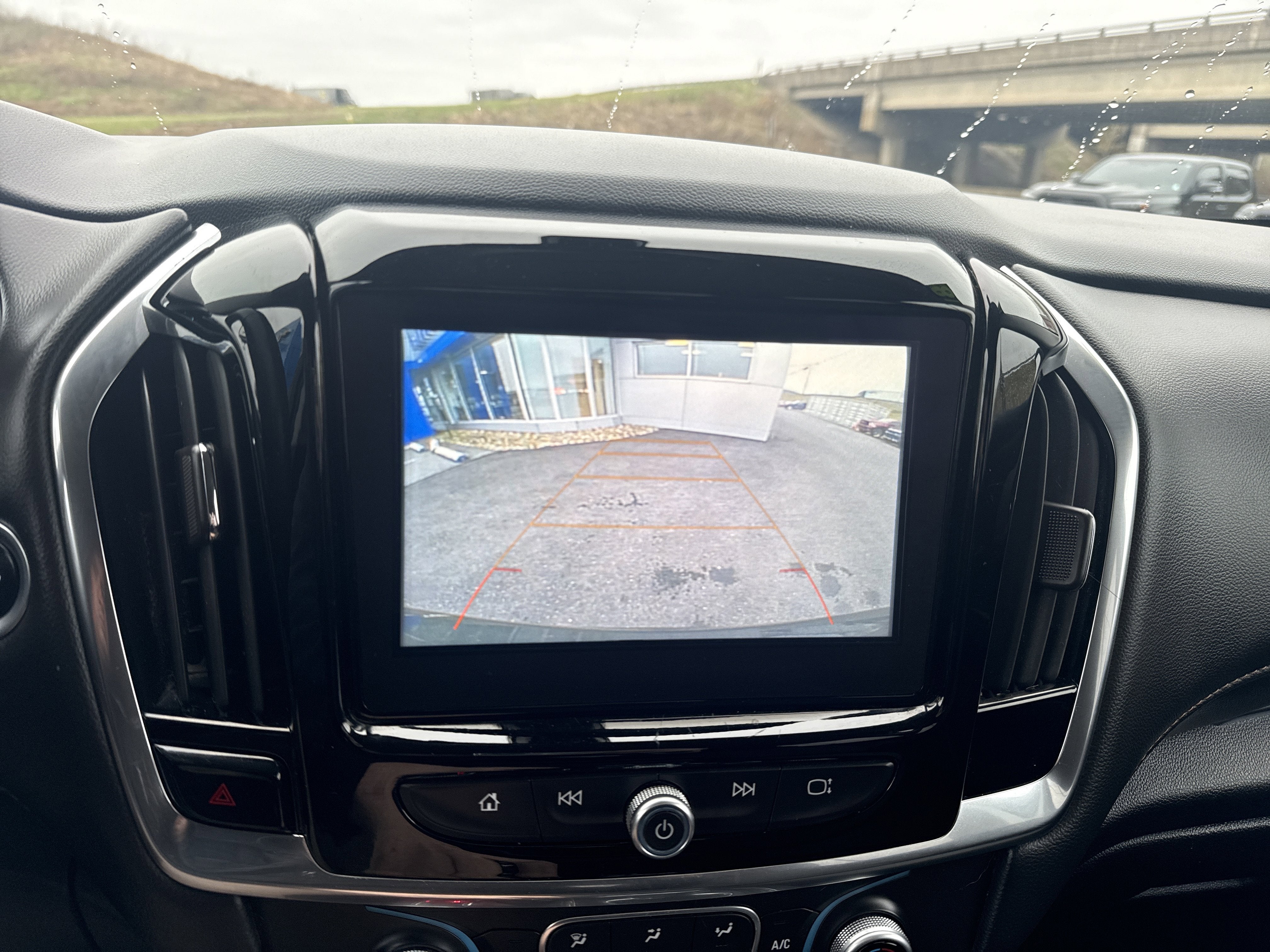 2018 Chevrolet Traverse LT Cloth