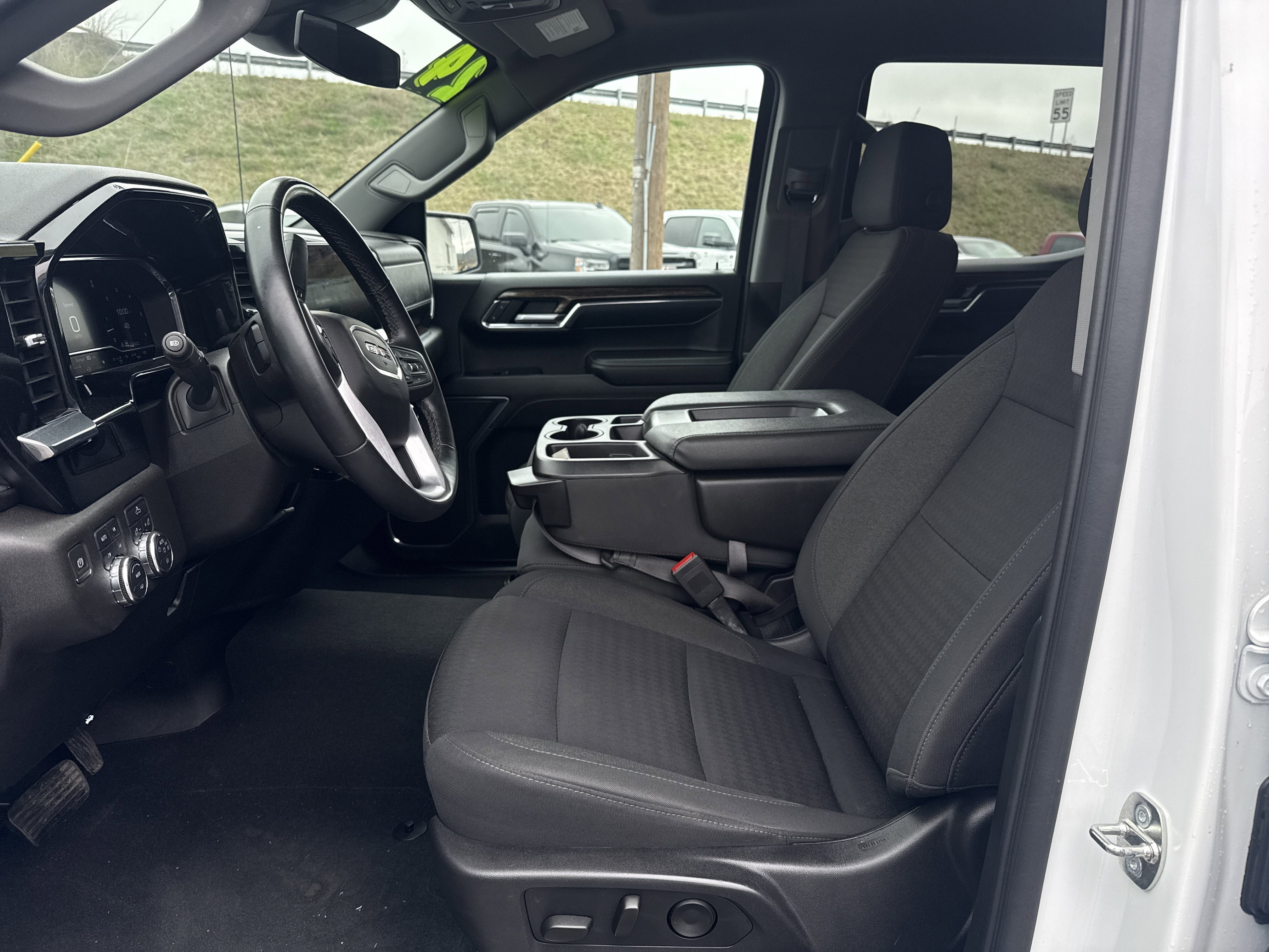 2024 GMC Sierra 1500 Elevation