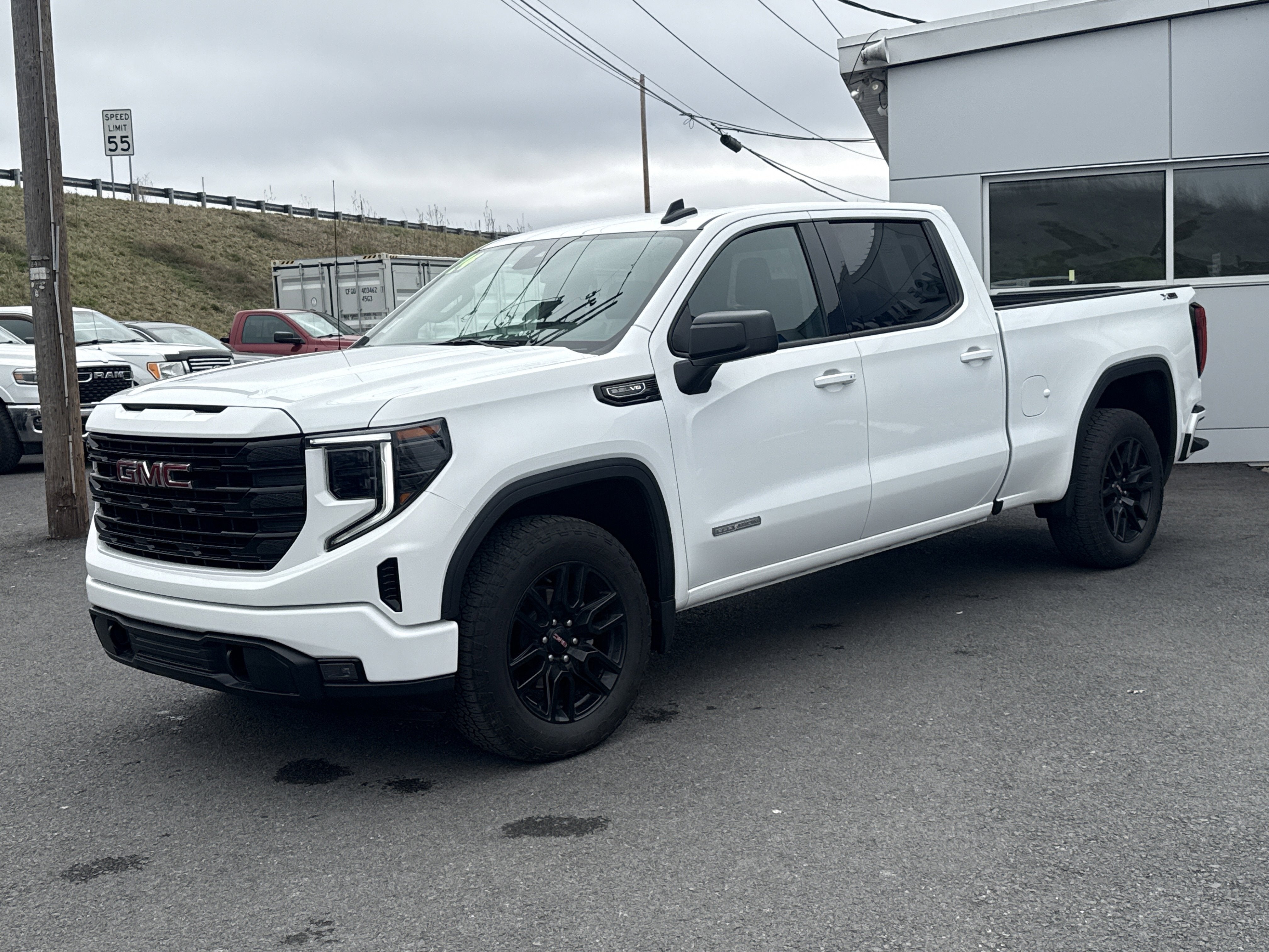 2024 GMC Sierra 1500 Elevation