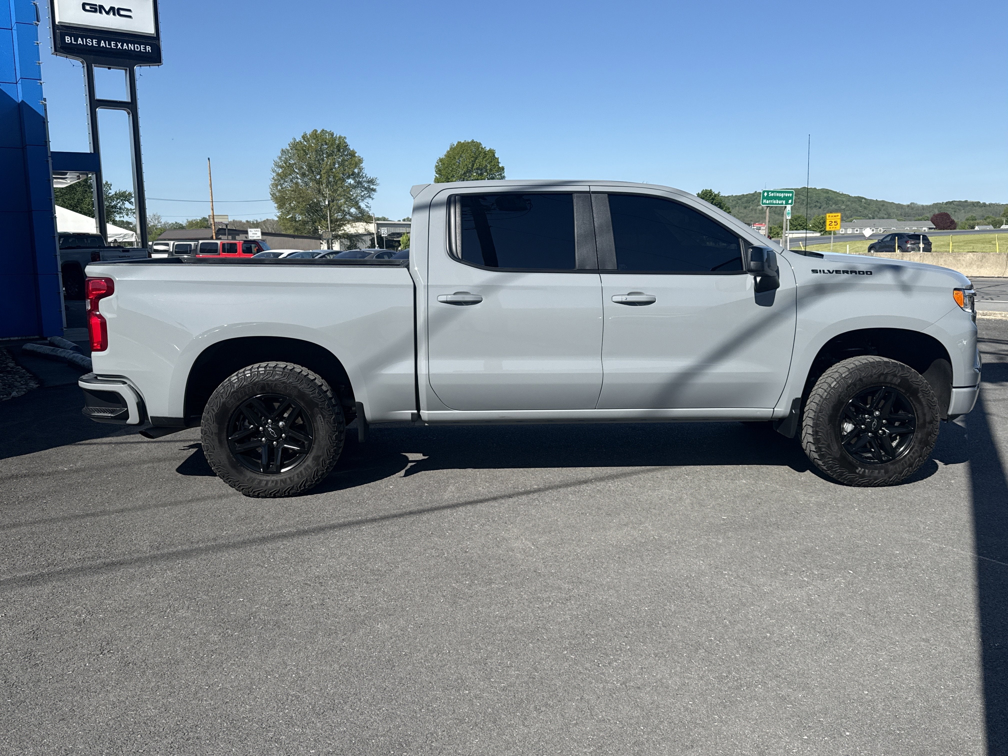 2025 Chevrolet Silverado 1500 RST