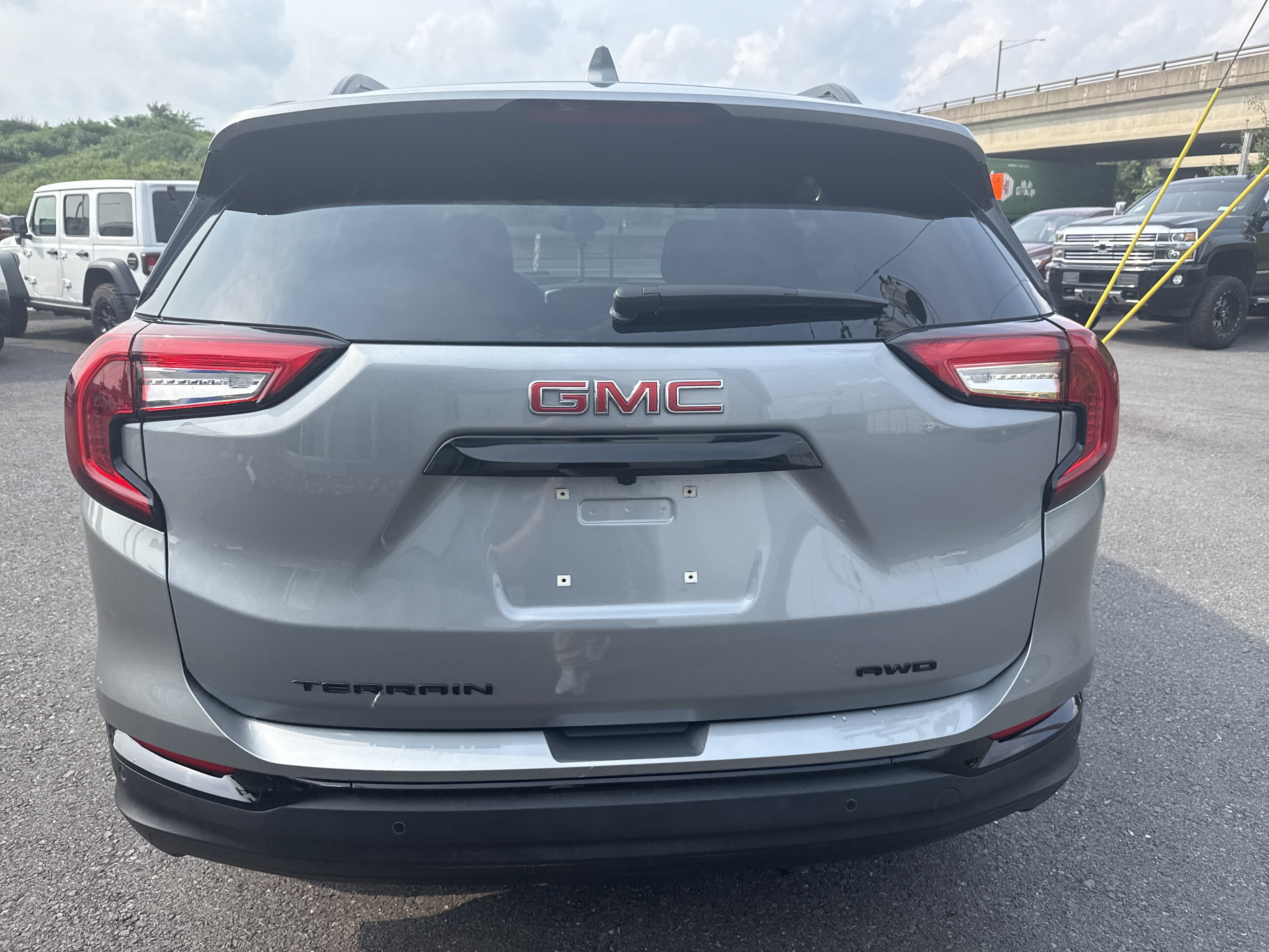 2023 GMC Terrain SLE