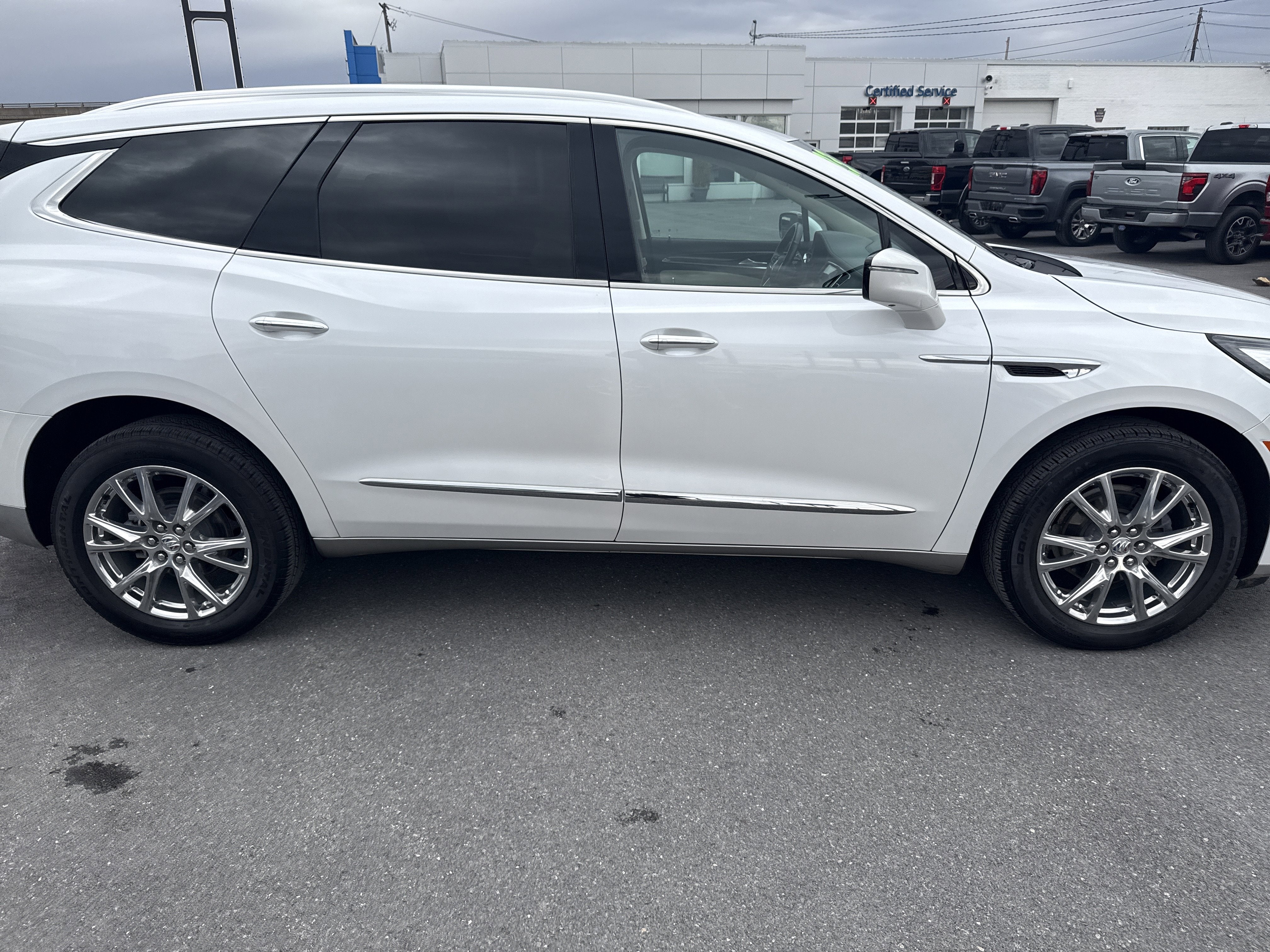 2023 Buick Enclave Premium