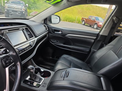 2018 Toyota Highlander SE