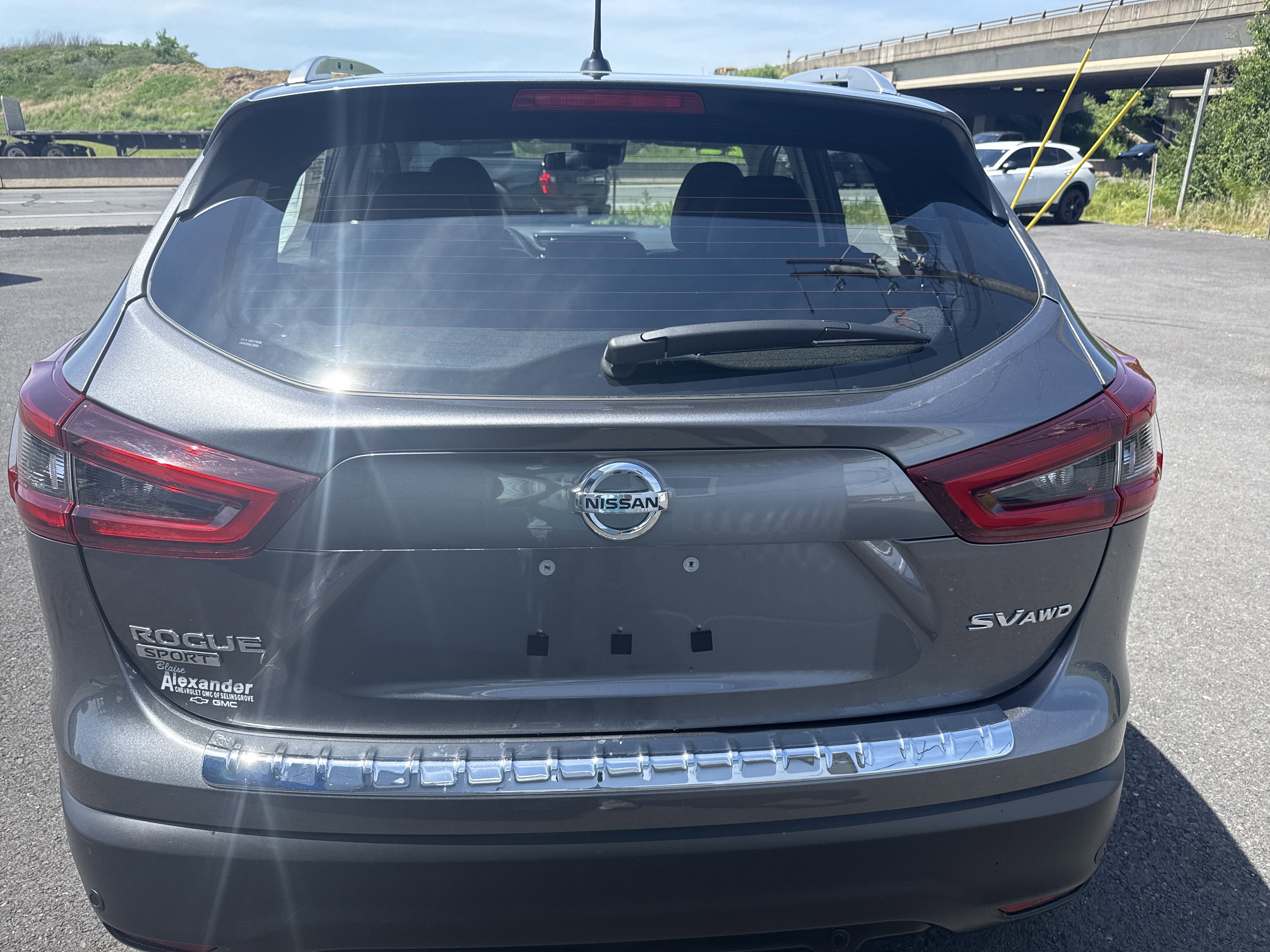 2022 Nissan Rogue Sport SV