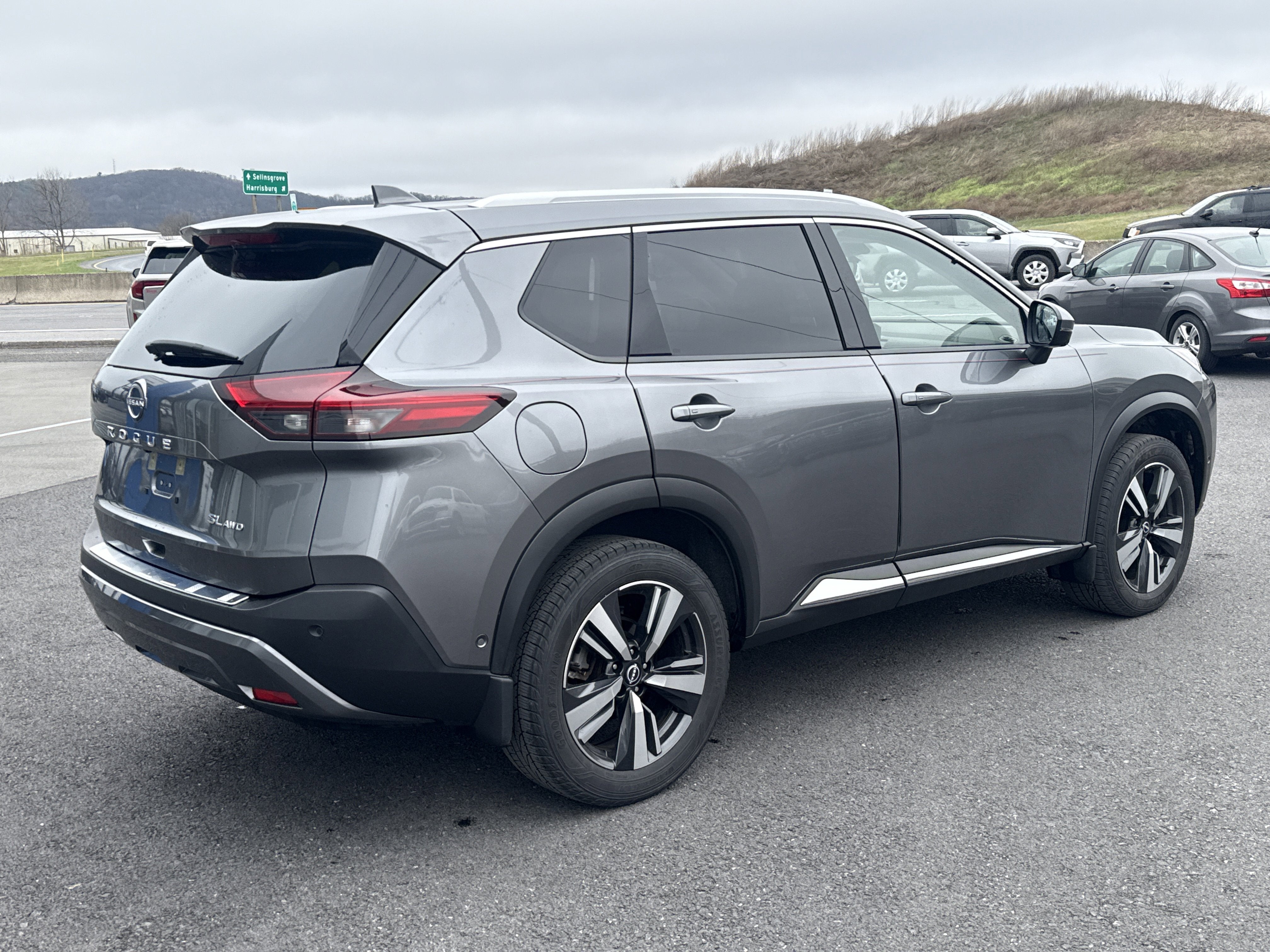 2023 Nissan Rogue SL