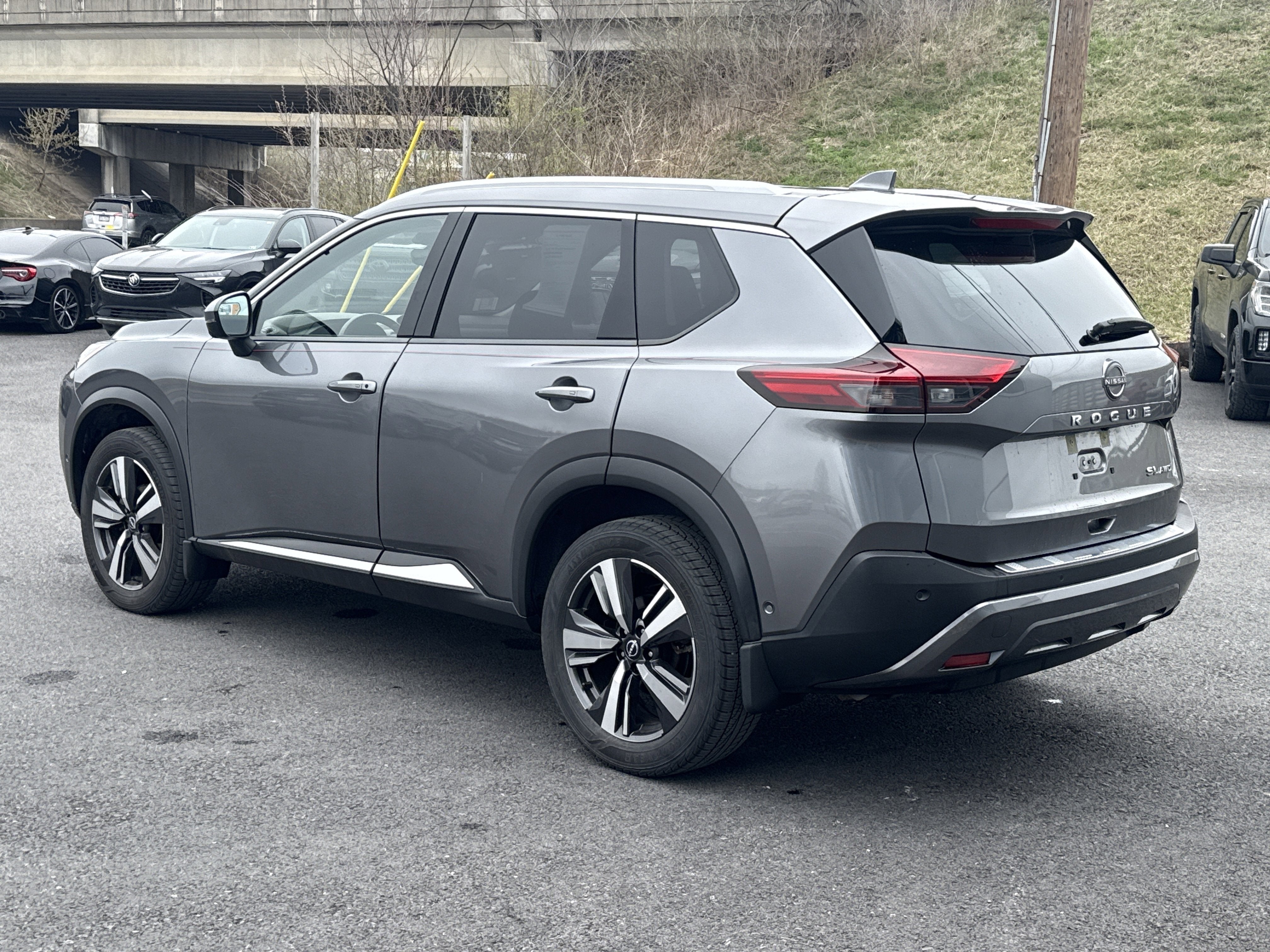 2023 Nissan Rogue SL
