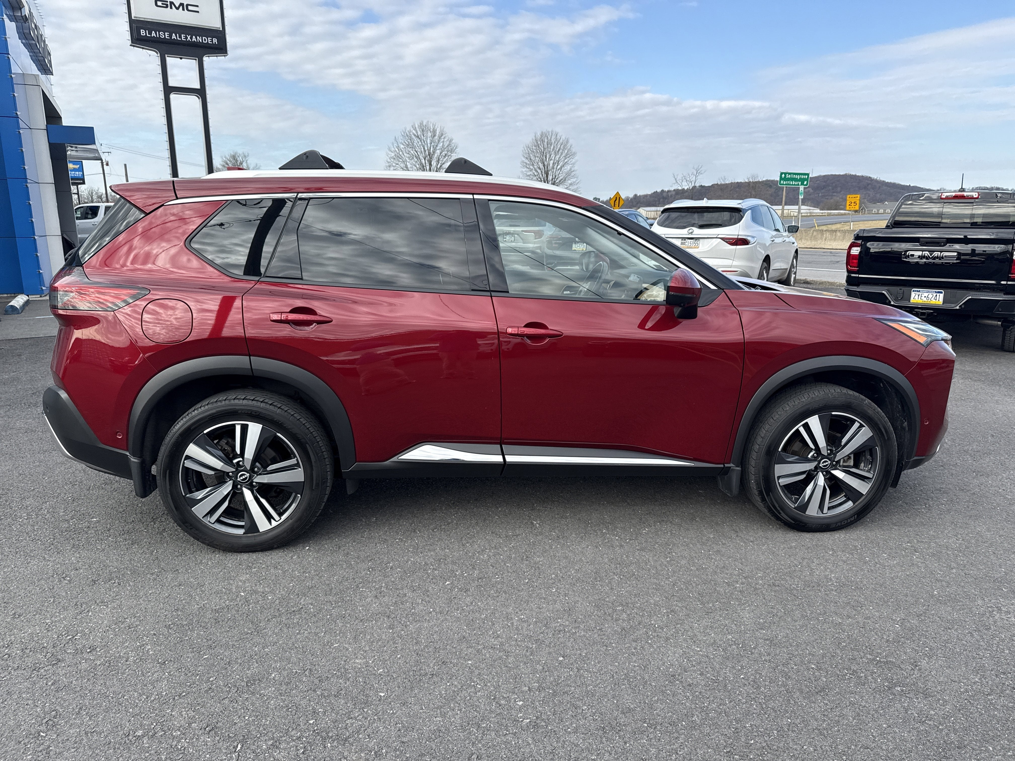 2023 Nissan Rogue Platinum