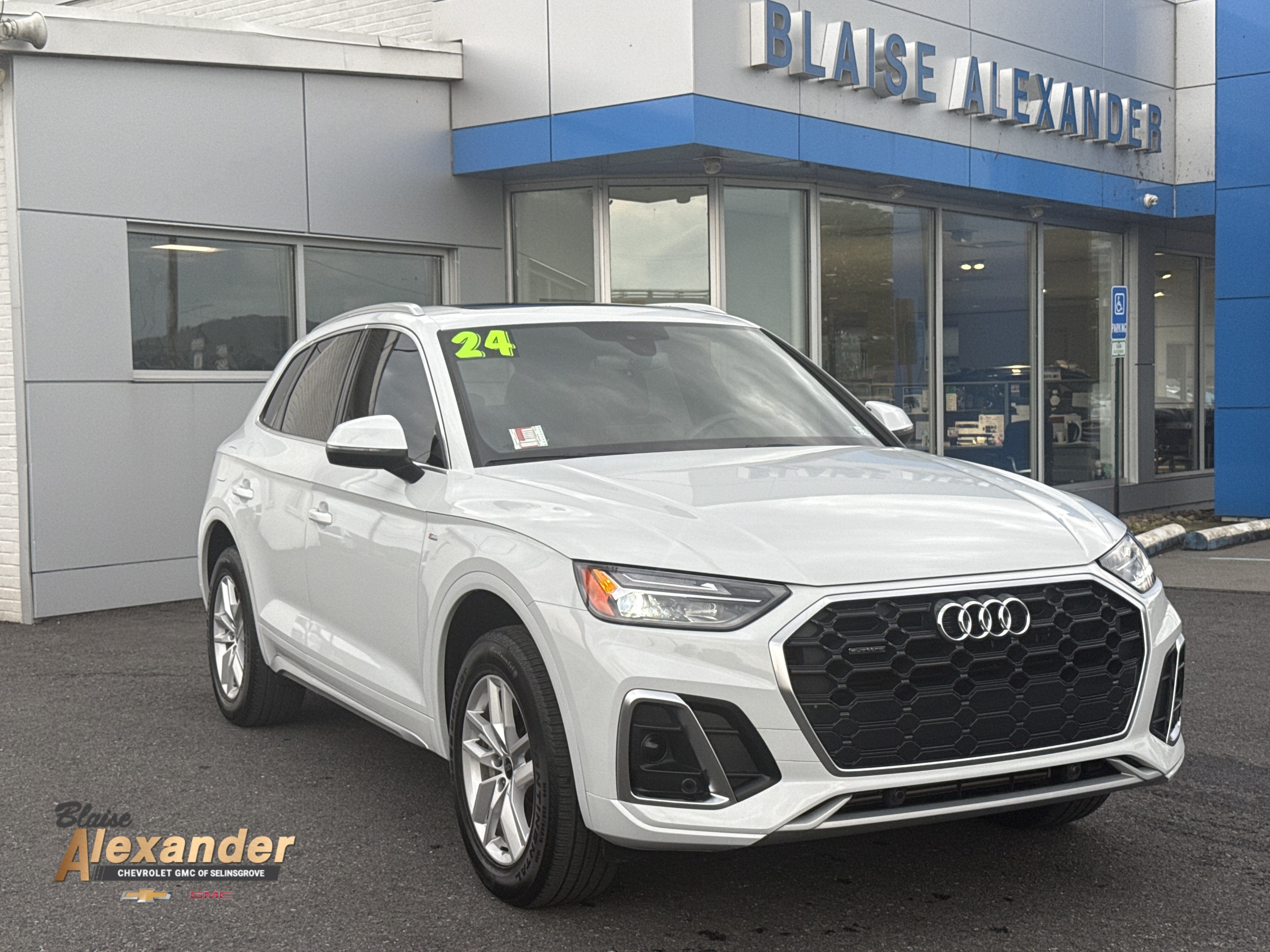 2024 Audi Q5 S line Premium
