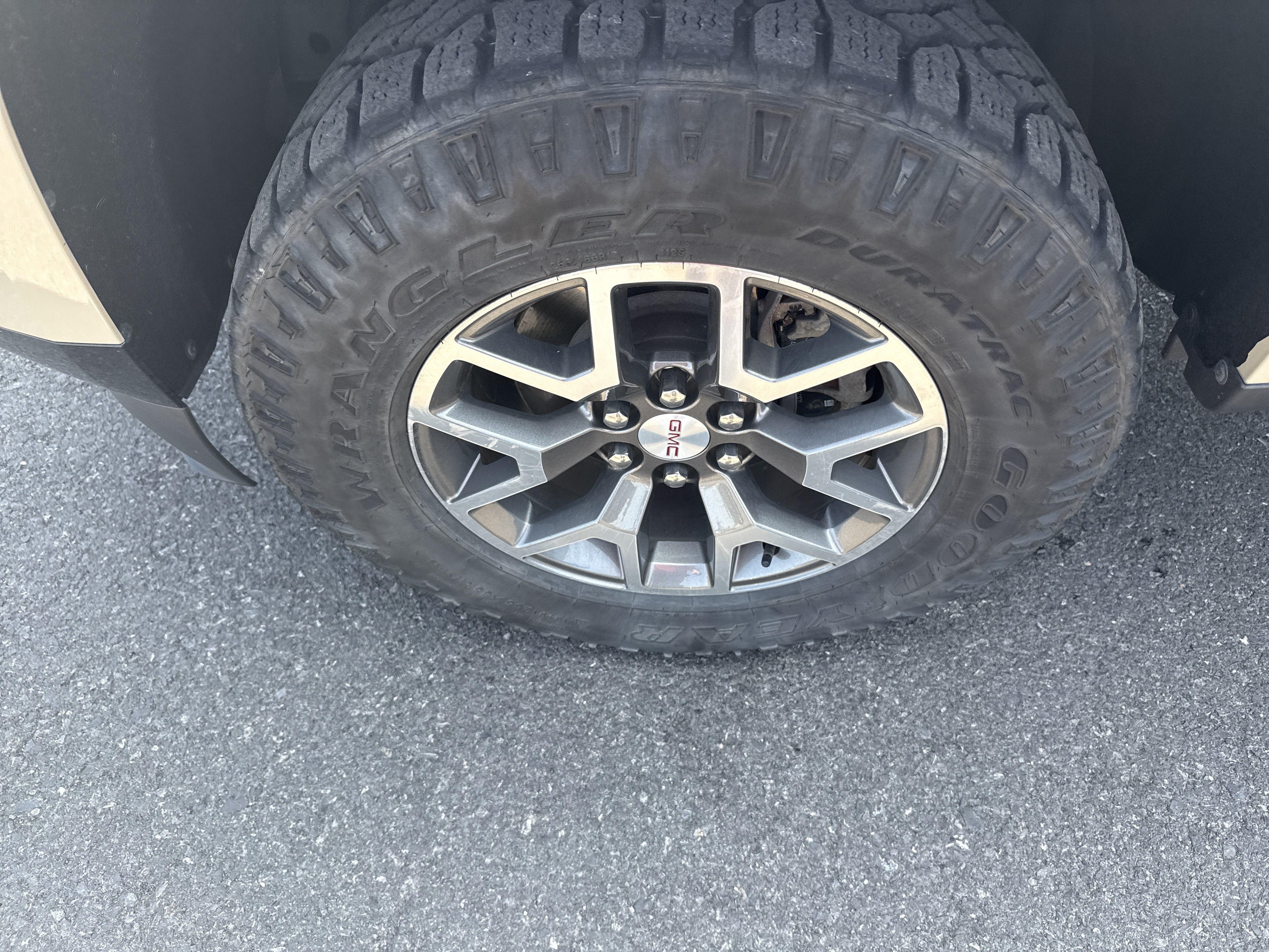2022 GMC Canyon AT4 - Leather