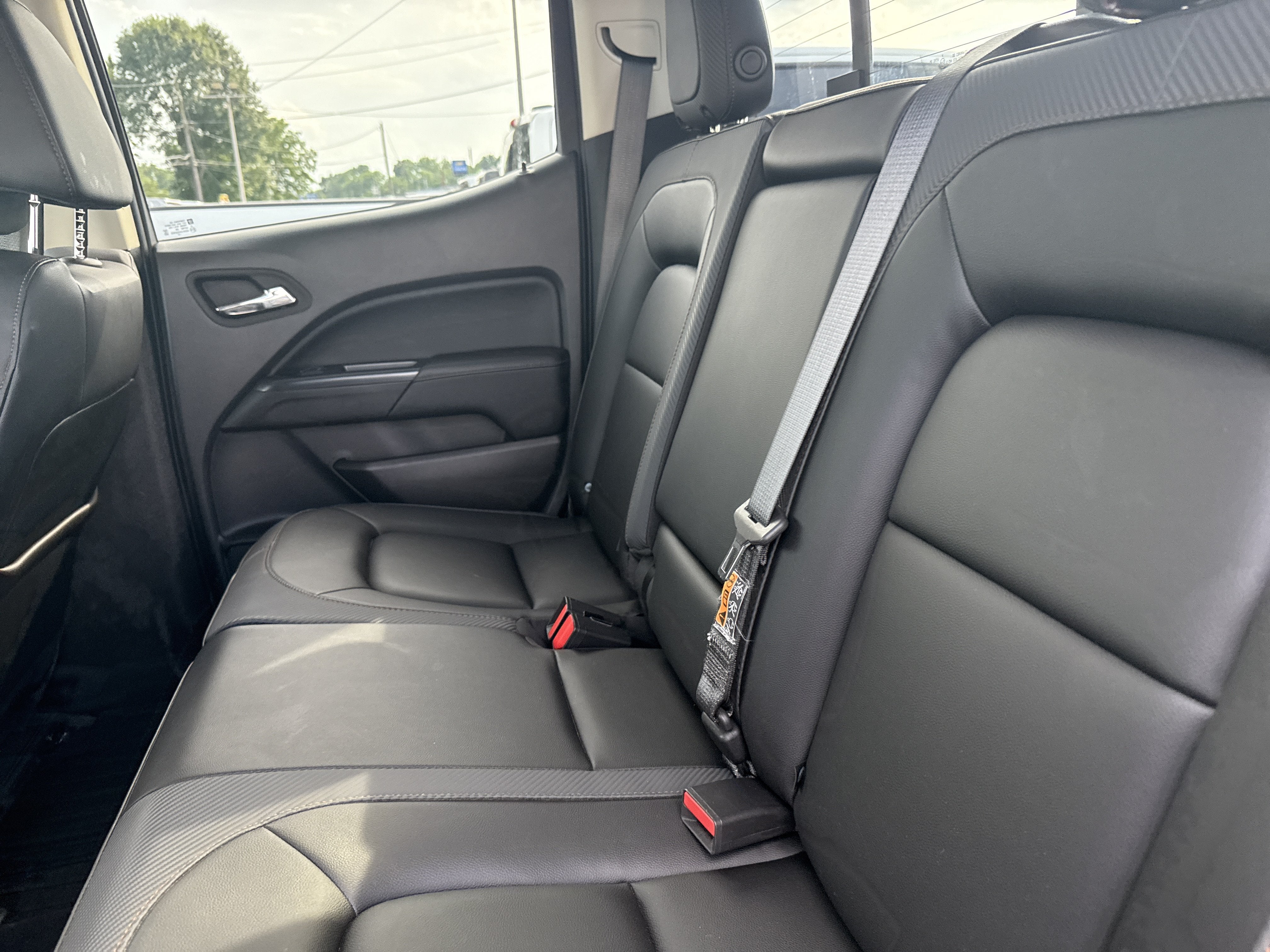 2022 GMC Canyon AT4 - Leather