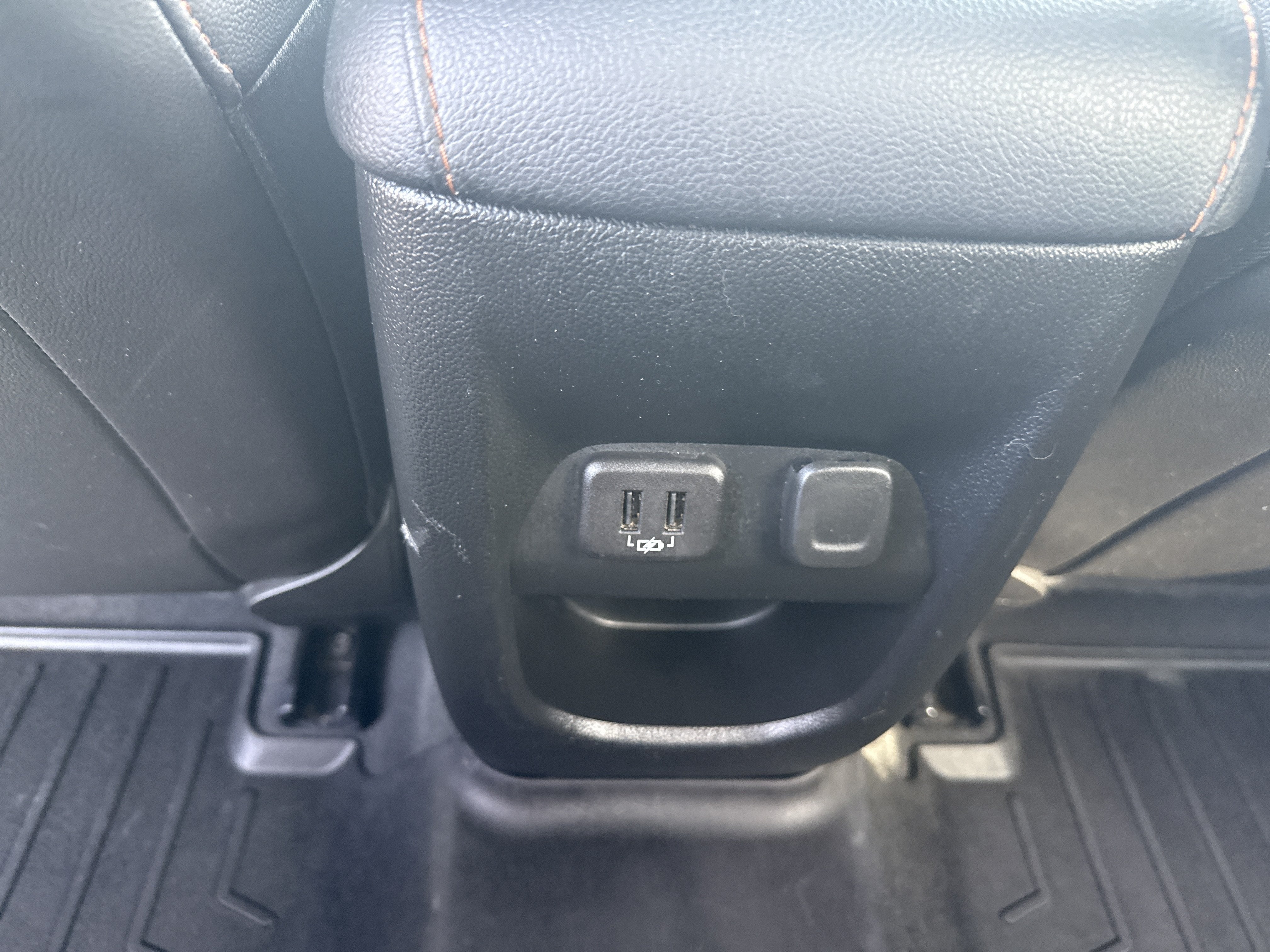 2022 GMC Canyon AT4 - Leather