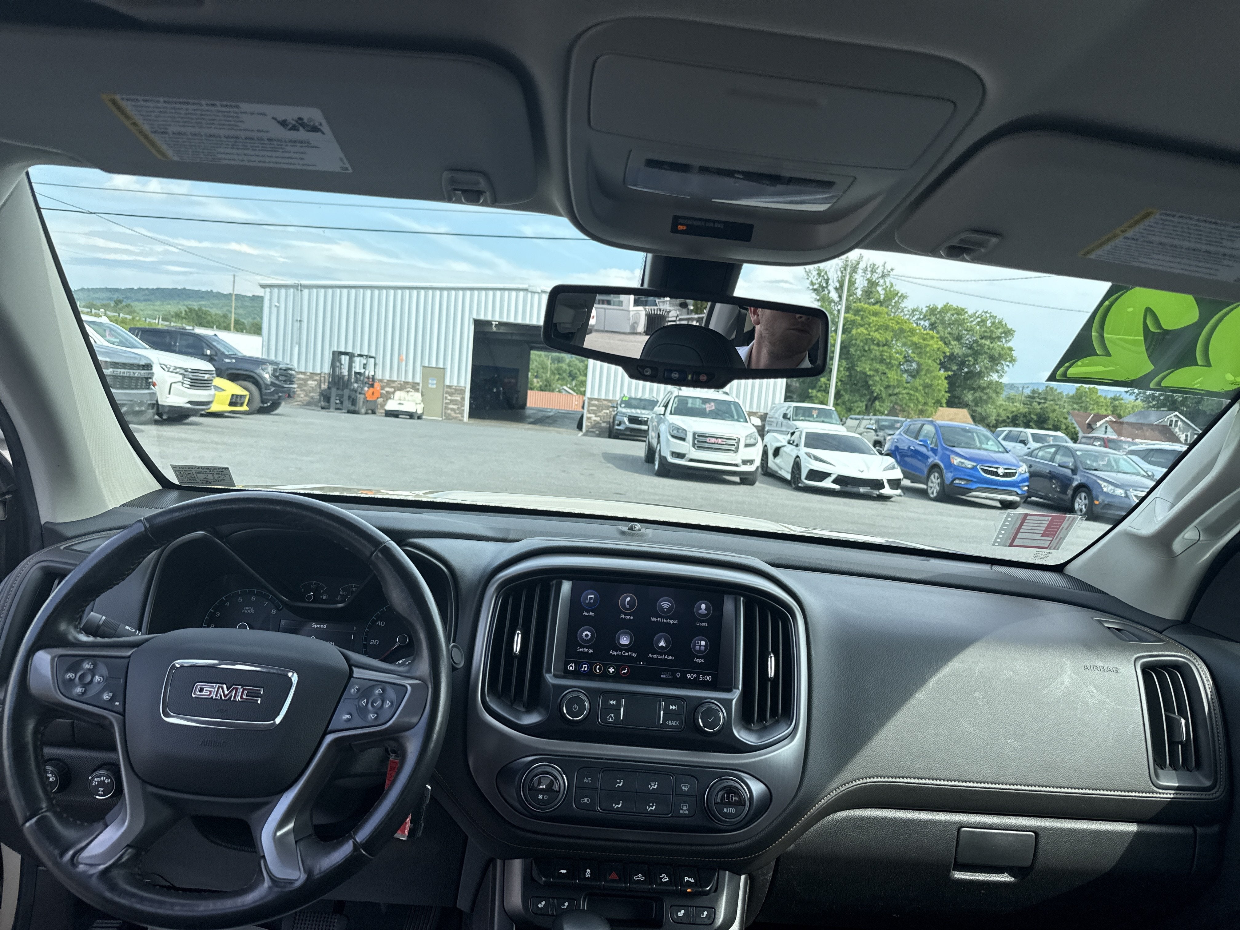 2022 GMC Canyon AT4 - Leather